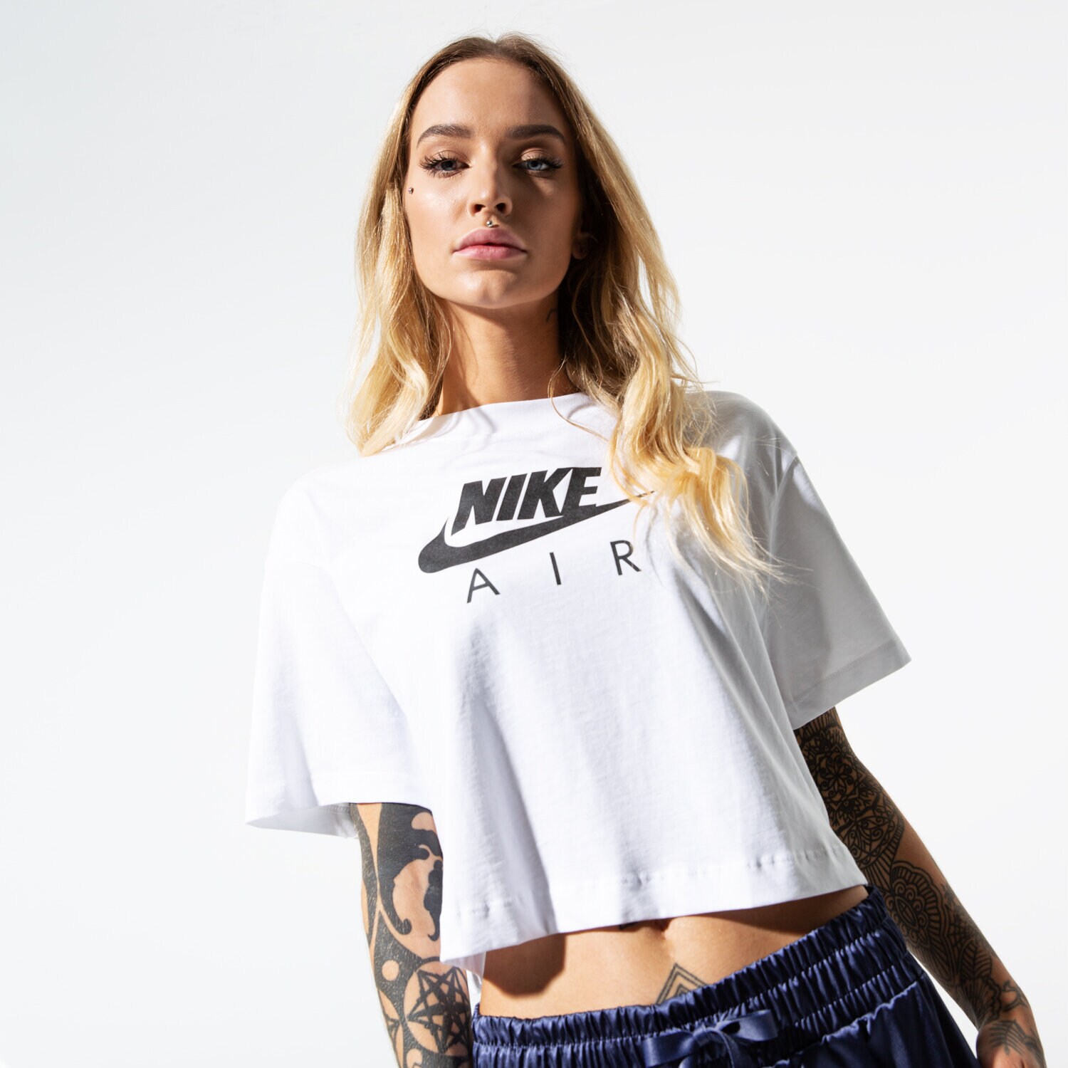 dámské tričko NIKE TRIČKO SS W NSW AIR TOP SS BV4777-100 BÍLÁ
