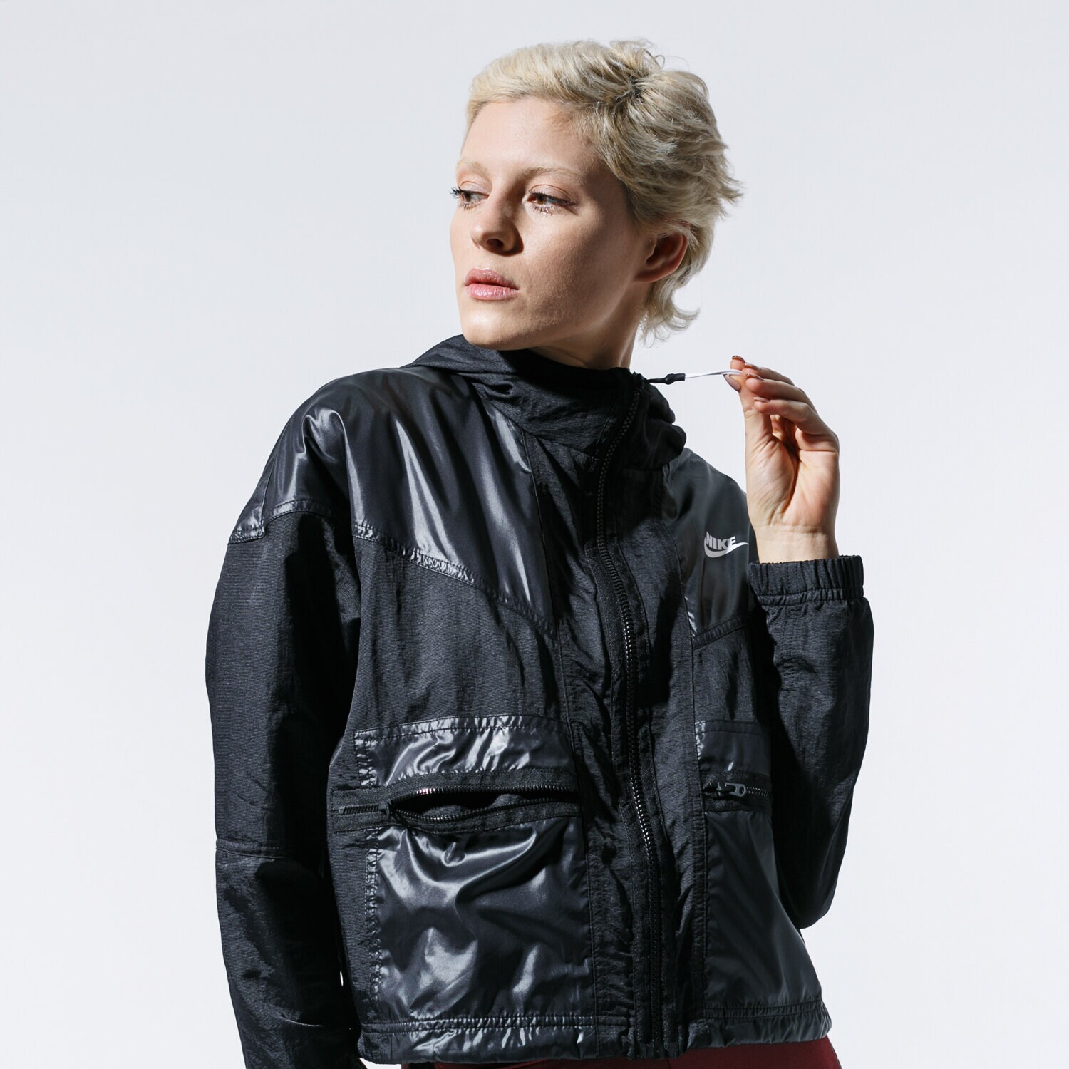 dámská zimní bunda NIKE BUNDA W NSW WR JKT CARGO REBEL BV2833-010 ČERNÁ