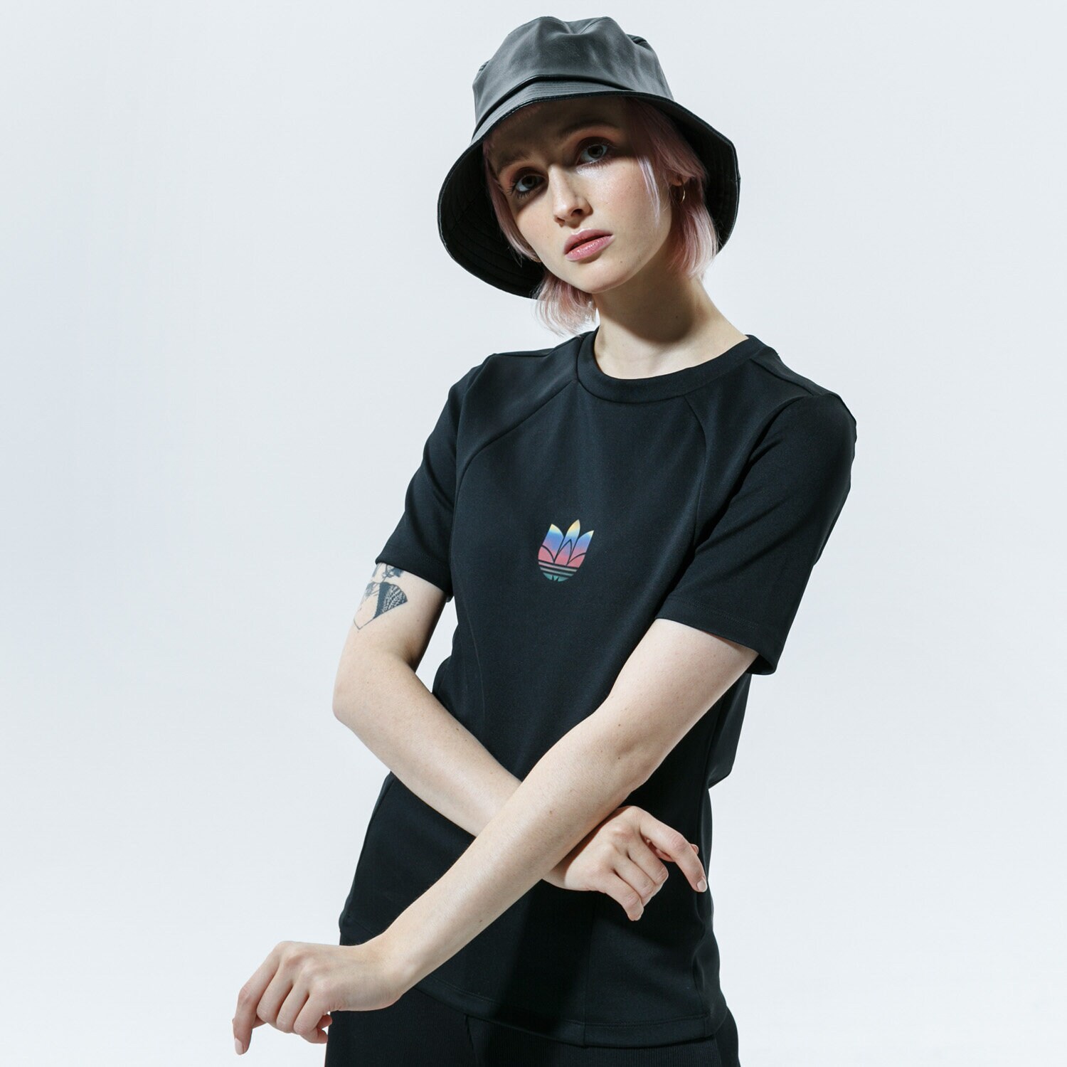 dámské tričko ADIDAS TRIČKO TEE GD2266 ČERNÁ