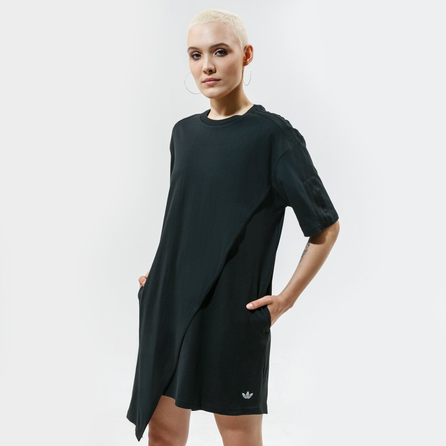 dámské šaty ADIDAS ŠATY TEE DRESS GN3165 ČERNÁ