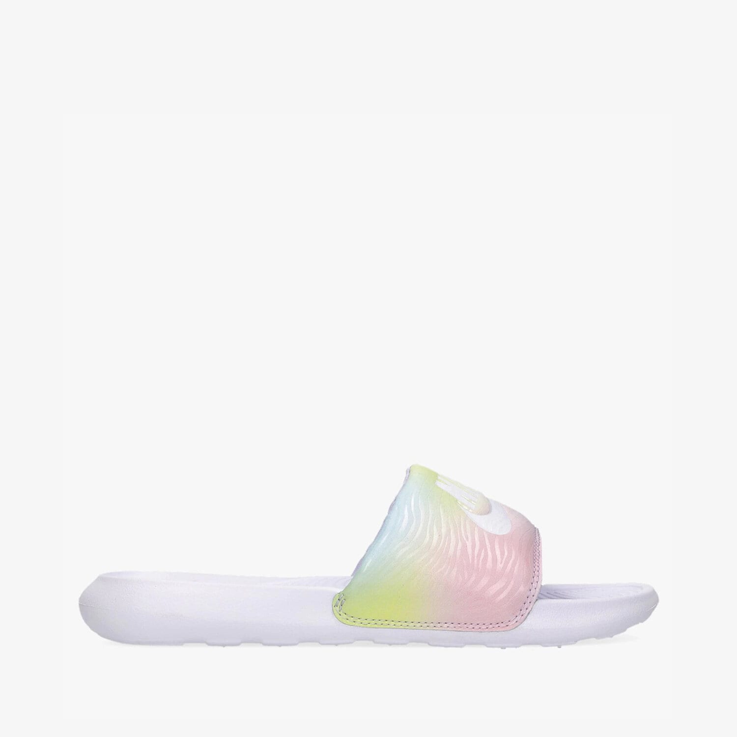 NIKE VICTORI ONE CN9676-500 BÍLÁ