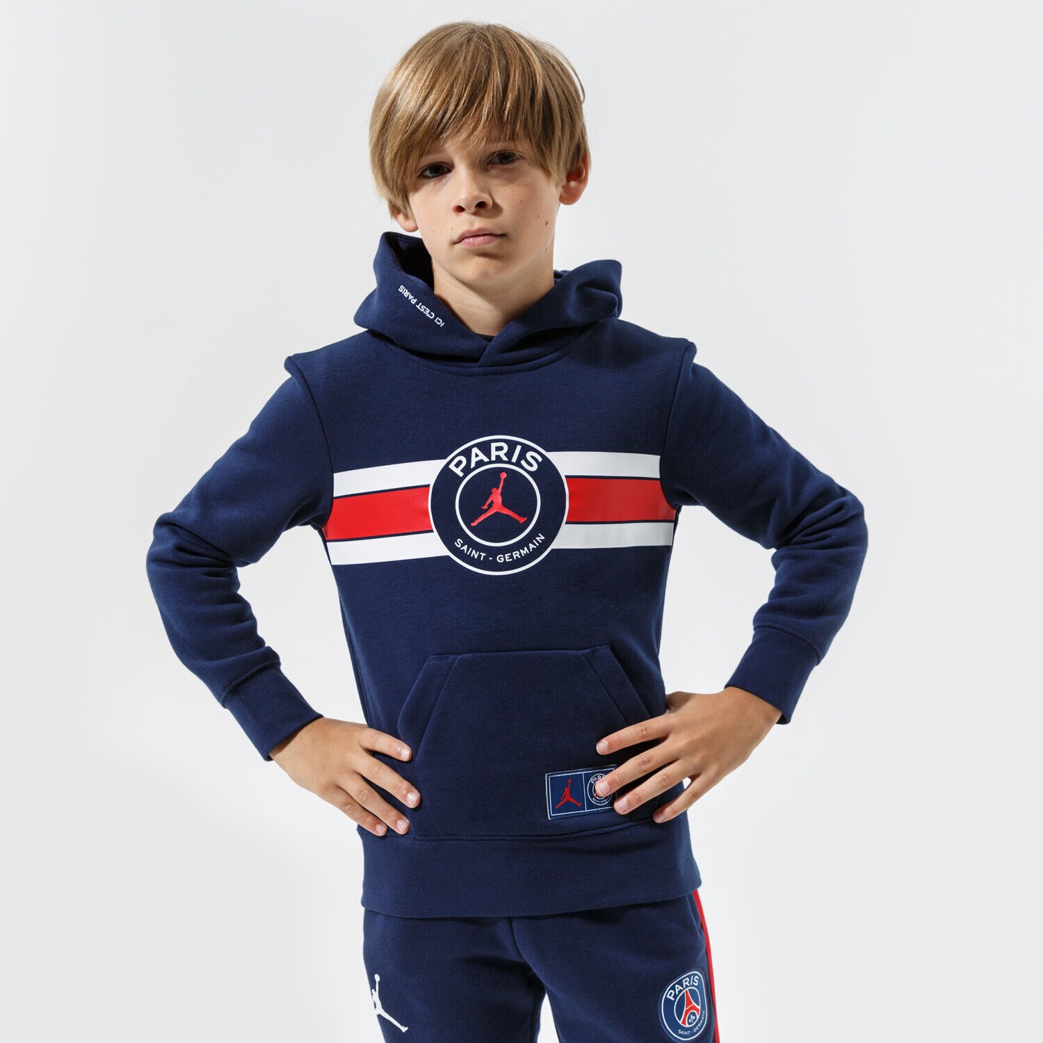 dětská mikina JORDAN MIKINA S KAPUCÍ PARIS SAINT-GERMAIN GIRL 95A725-U90 TMAVOMODRÁ