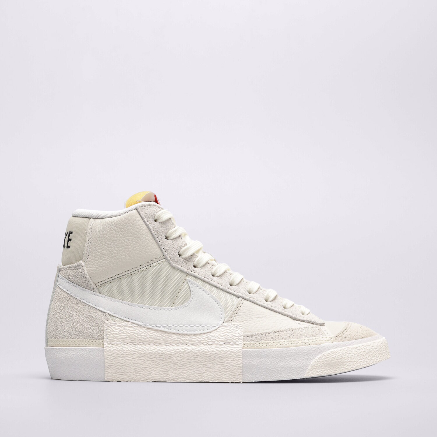 pánské tenisky NIKE BLAZER '77 PRO CLUB DQ7673-003 BÉŽOVÁ