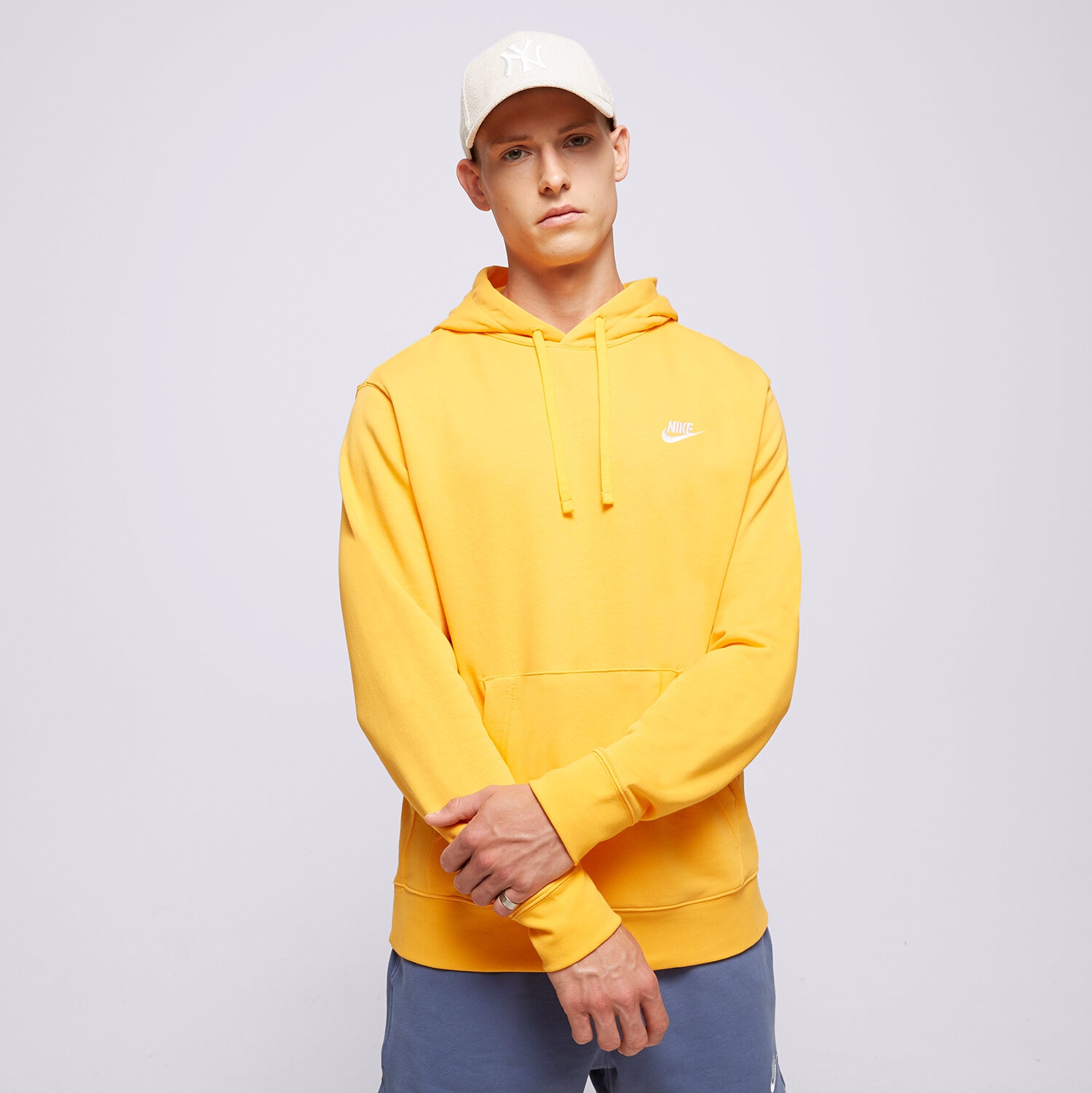 pánská mikina NIKE MIKINA S KAPUCÍ NIKE SPORTSWEAR CLUB CZ7857-717 ŽLUTÁ