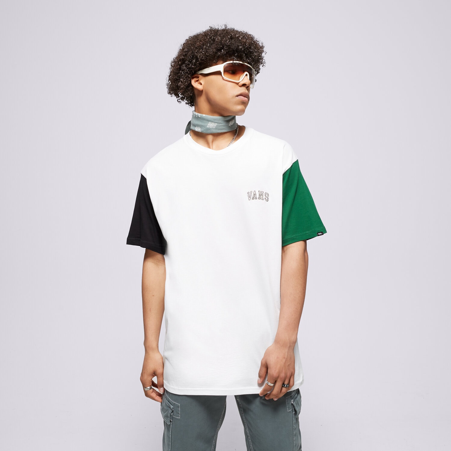 pánské tričko VANS TRIČKO COLORBLOCK VARSITY SS TEE WHITE VN0007V8WHT1 BÍLÁ
