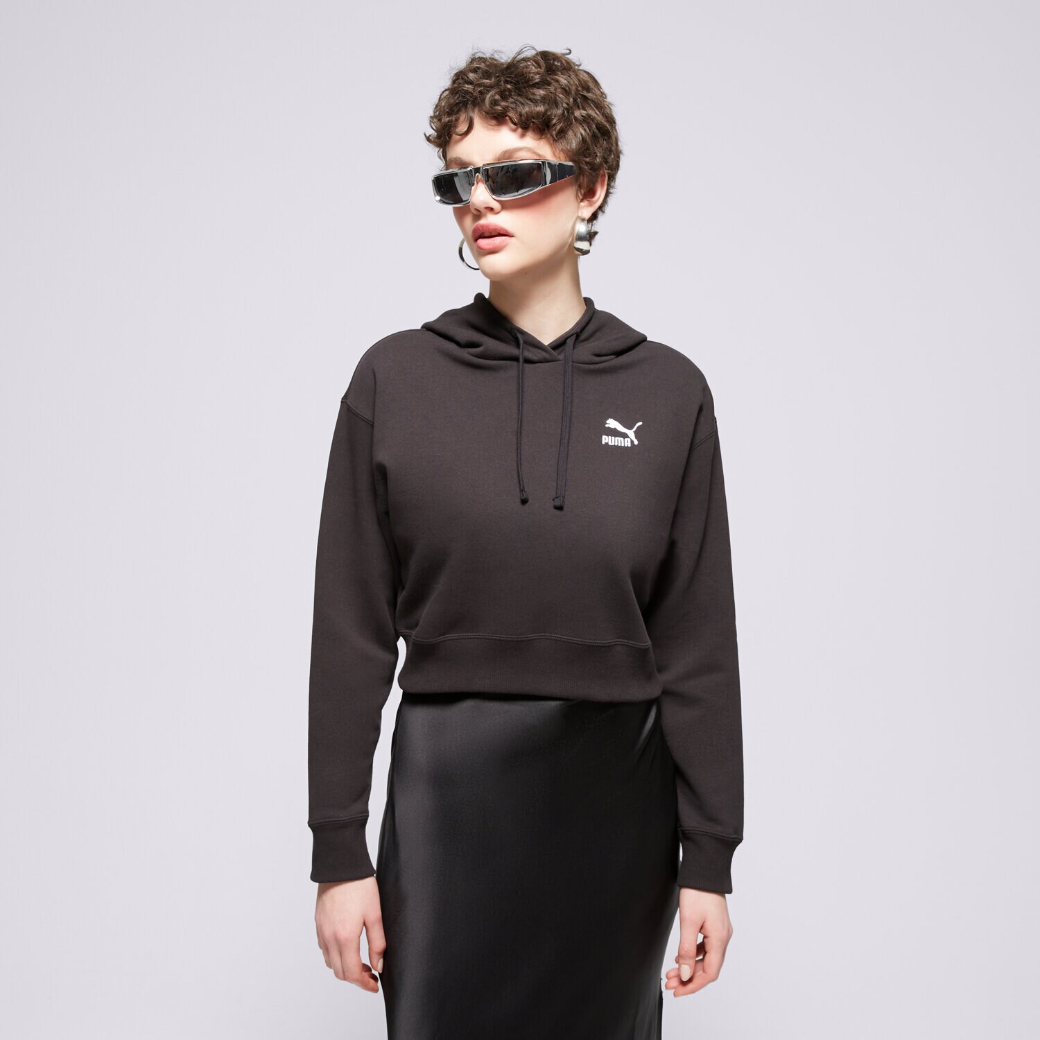 dámská mikina PUMA MIKINA S KAPUCÍ BETTER CLASSICS CROPPED 62422901 ČERNÁ