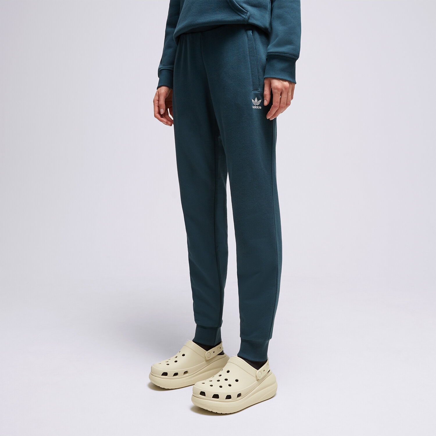 dámské kalhoty ADIDAS KALHOTY  TRACK PANT IJ9818 TMAVOMODRÁ