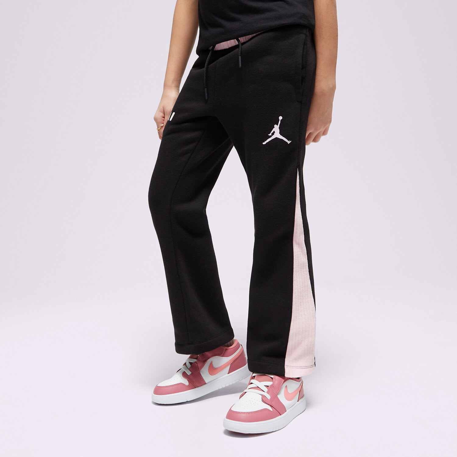 dětské kalhoty JORDAN KALHOTY  SOFT TOUCH MIXED FLC GIRL 45C797-023 ČERNÁ