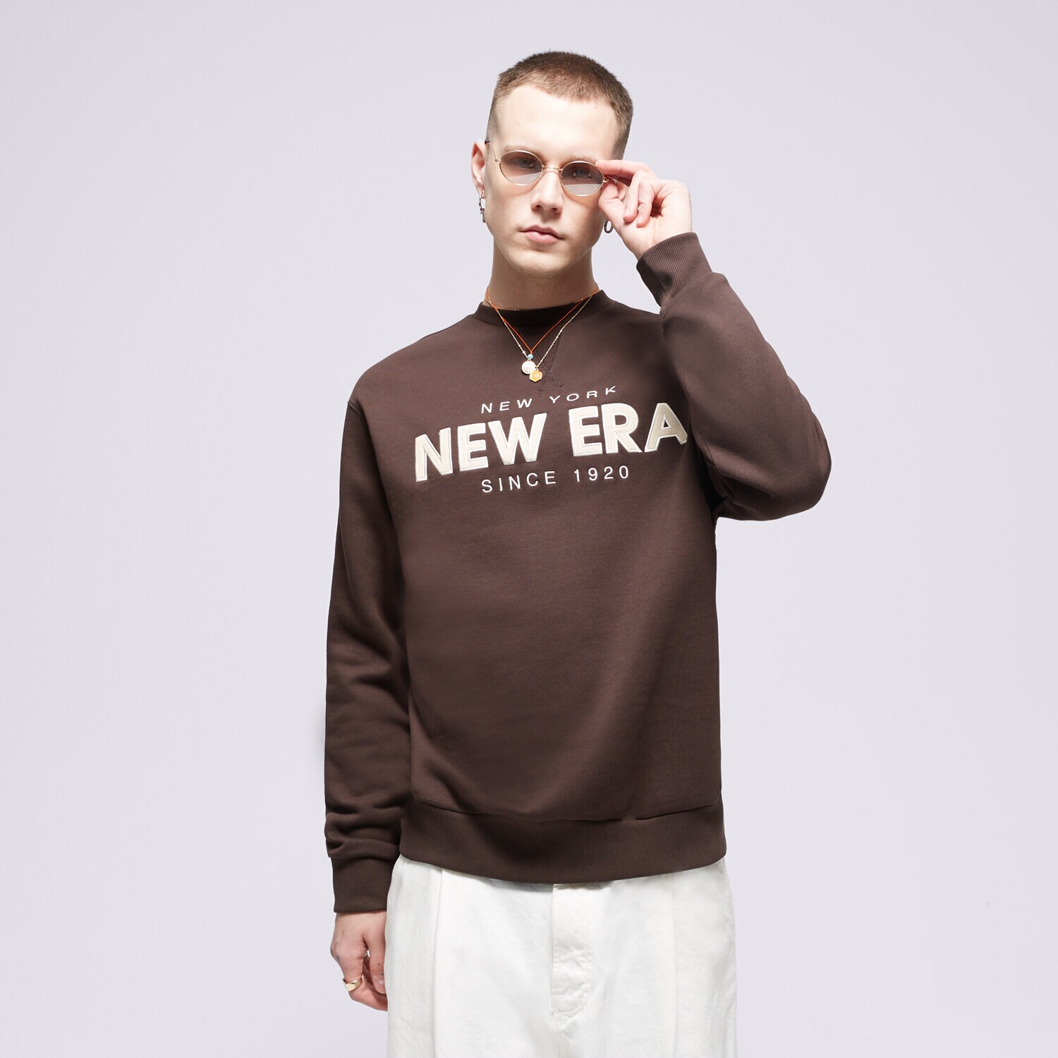 pánská mikina NEW ERA MIKINA NE WORDMARK CREW NECK 60424412 HNĚDÁ