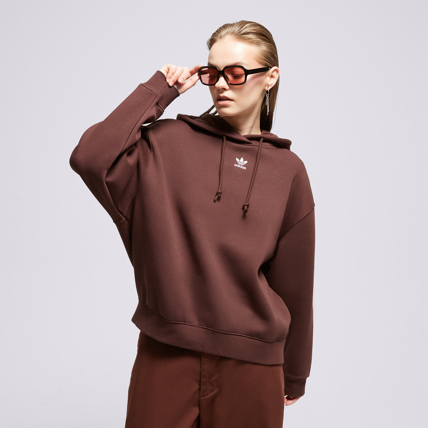 dámská mikina ADIDAS MIKINA S KAPUCÍ HOODIE IK3998 HNĚDÁ