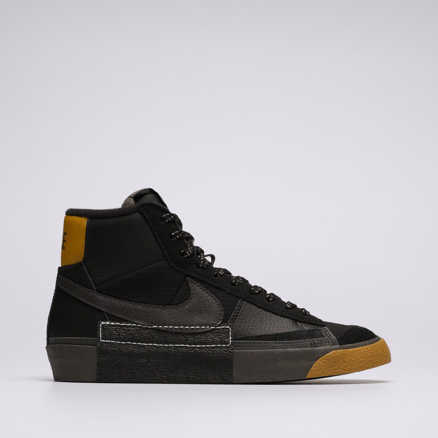 pánské tenisky NIKE BLAZER MID PRO CLUB FB8891-001 ČERNÁ