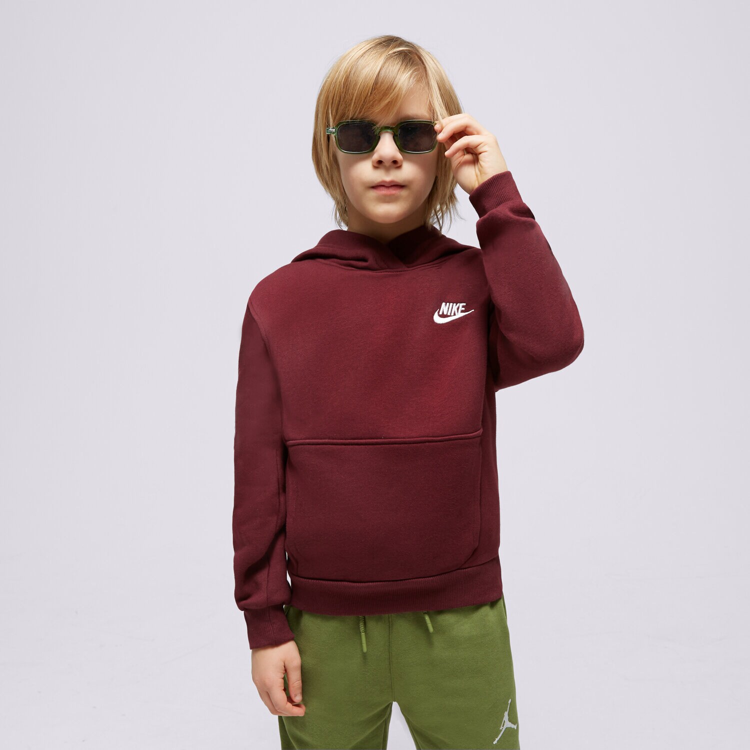 dětská mikina NIKE MIKINA S KAPUCÍ K NSW CLUB FLC HDY LBR BOY FD3000-681 BORDOVÁ