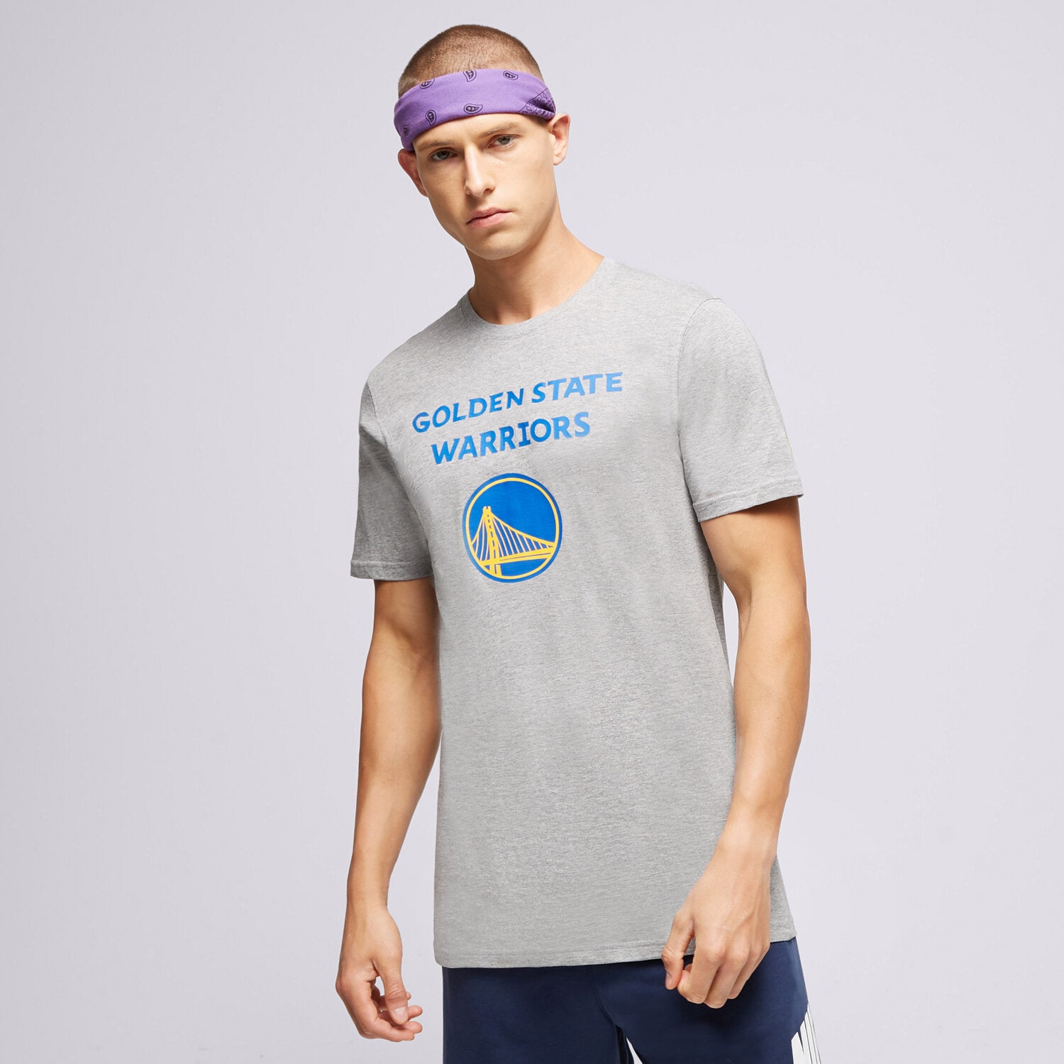 pánské tričko NEW ERA TRIČKO SS NBA LOGO GOLDEN STATE WARRIORS LIGHT GREY 11530753 ŠEDÁ