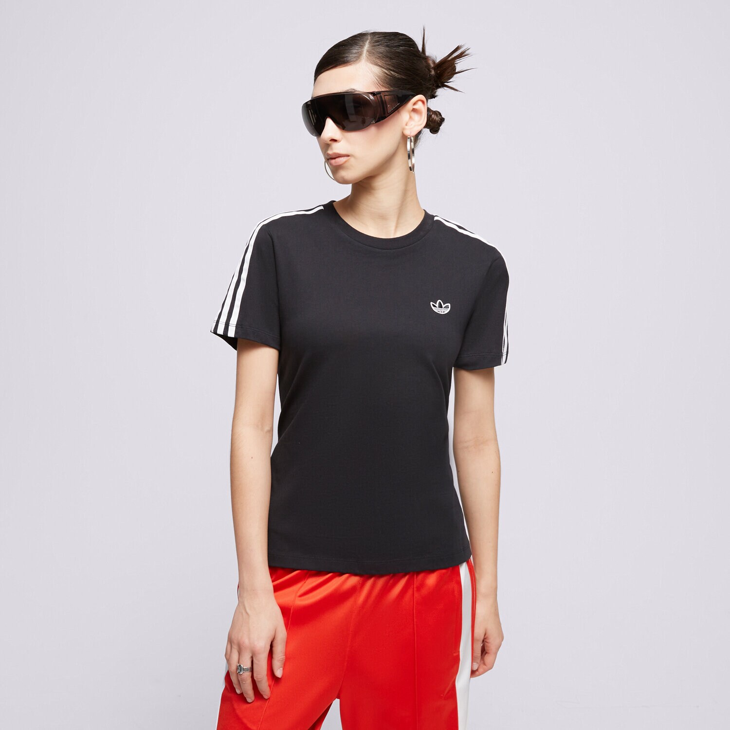 dámské tričko ADIDAS TRIČKO GN3173 GN3173 ČERNÁ