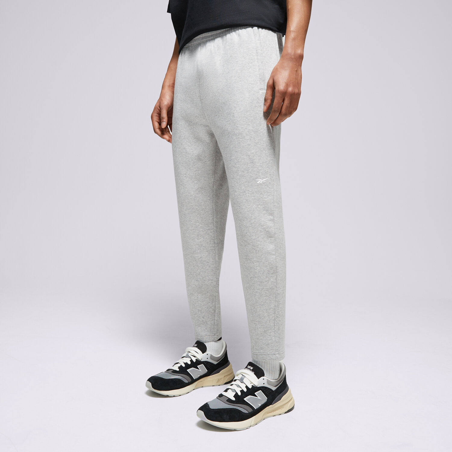 pánské kalhoty REEBOK ACTIV COLL DREAMBLEND PANT 100075606 ŠEDÁ