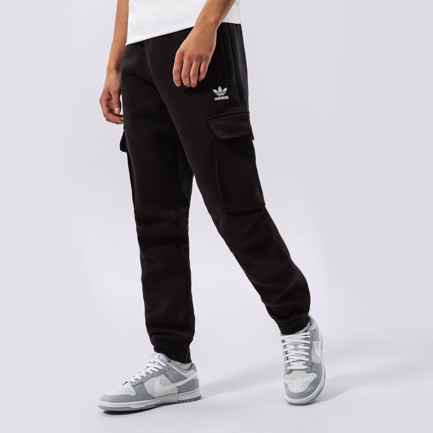 pánské kalhoty ADIDAS KALHOTY  ESSENTIALS C P HE6989 ČERNÁ