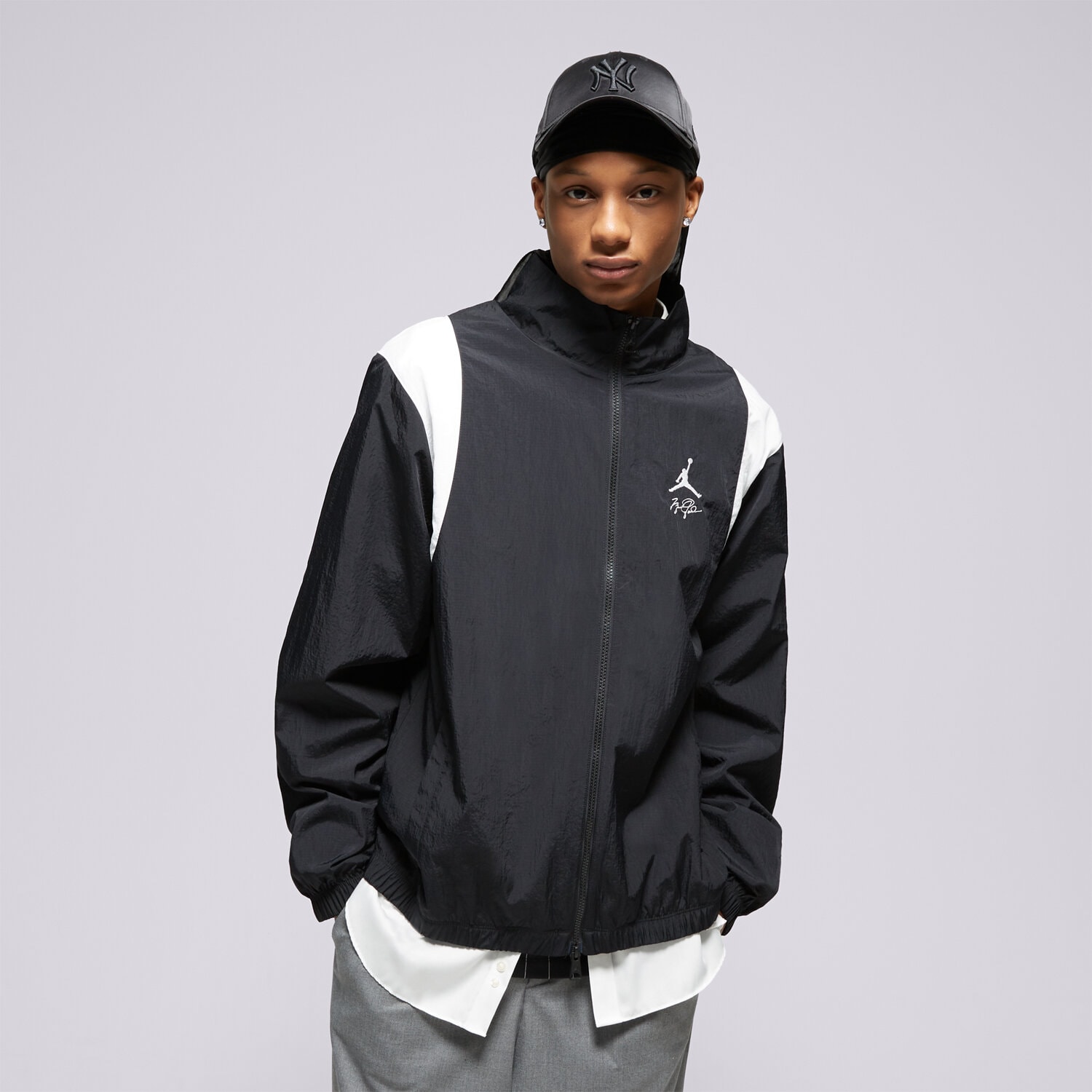 Přechodná bunda pánská (podzimní, jarní) JORDAN BUNDA M J ESS MMBR JKT FN4621-010 ČERNÁ