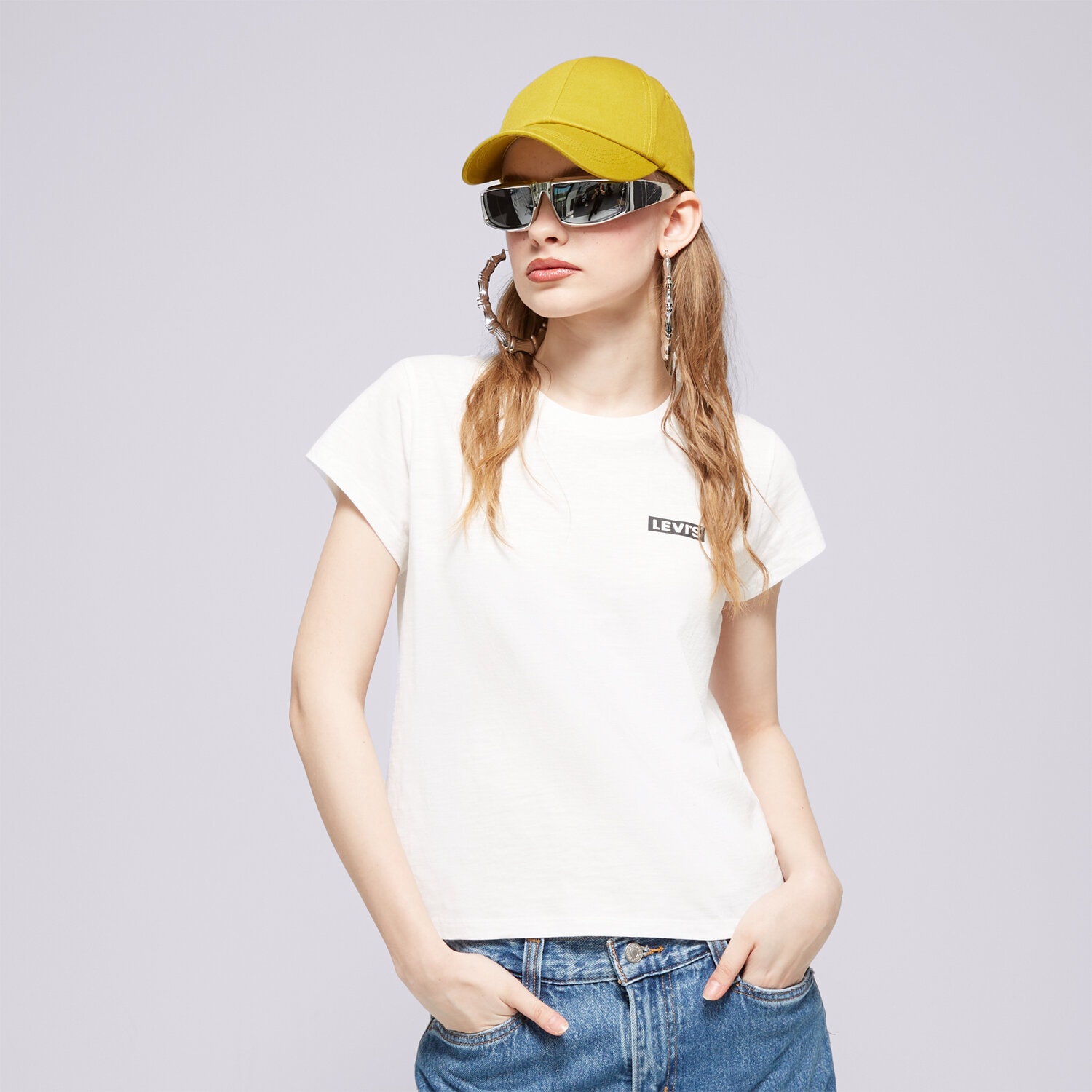 dámské tričko LEVI'S TRIČKO GRAPHIC AUTHENTIC TSHIRT WHITES A6126-0045 BÍLÁ