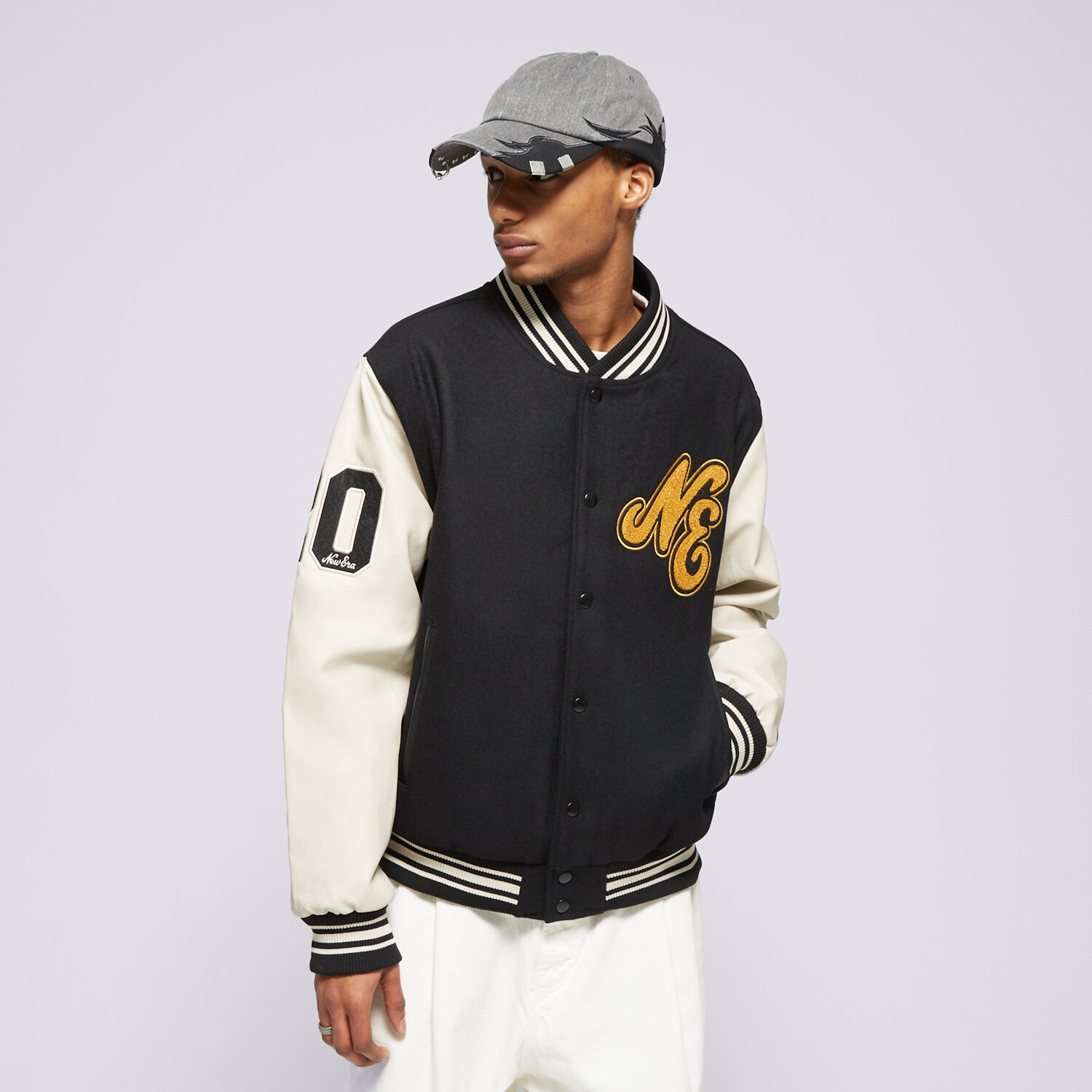 pánská zimní bunda NEW ERA BUNDA NE SCRIPT LOGO NONE 60435416 ČERNÁ