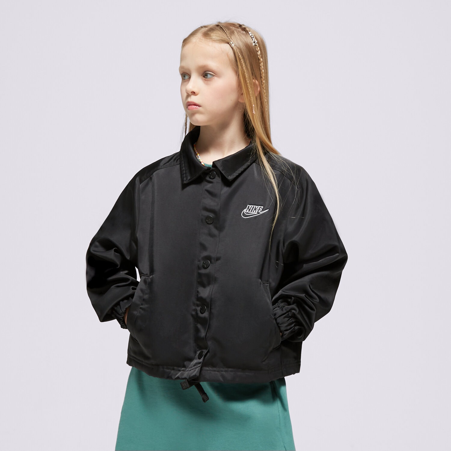 dětské tričko NIKE BUNDA G NSW JKT NVLTY CAPSULE GIRL FN8637-010 ČERNÁ