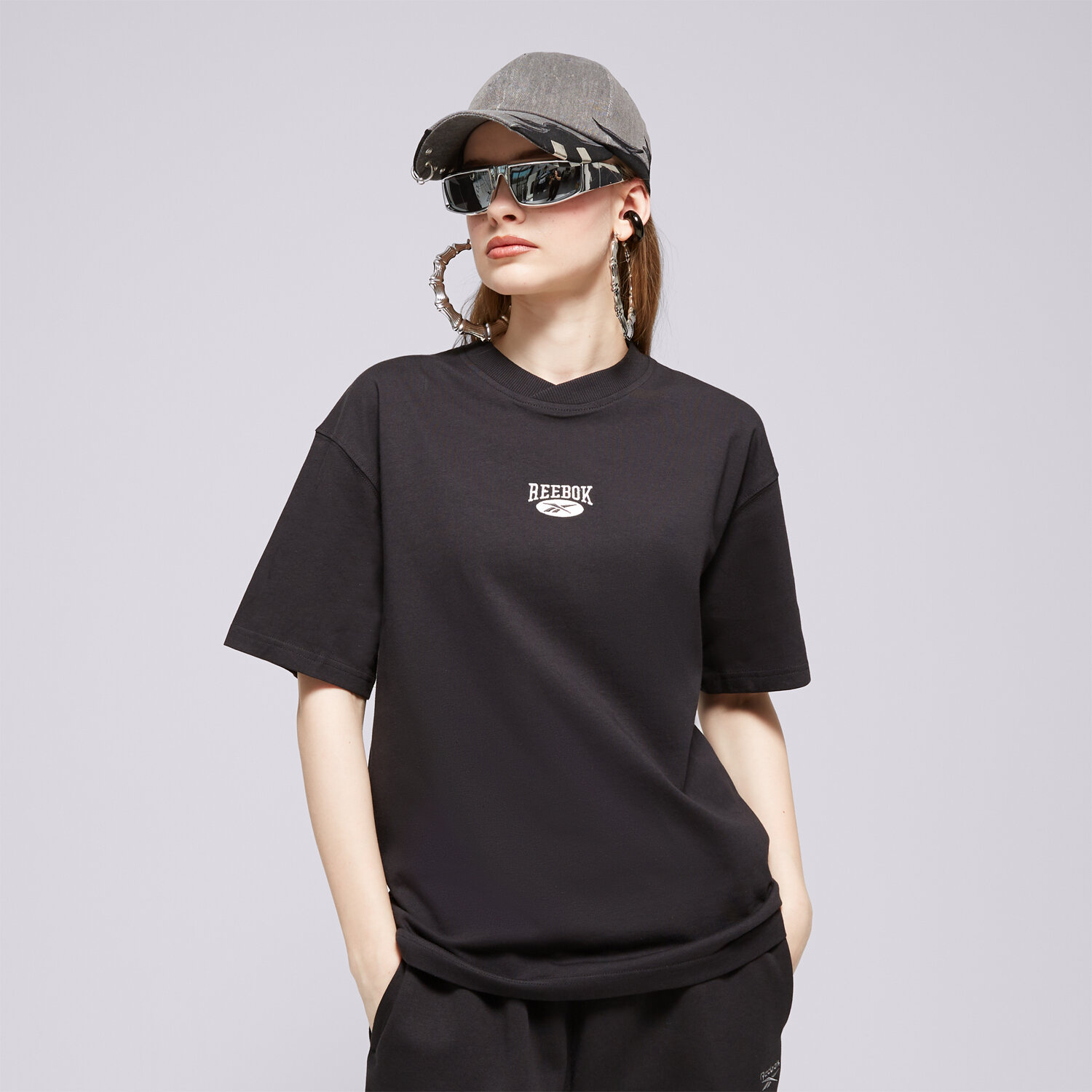 dámské tričko REEBOK TRIČKO CL AE ARCHIVE SM LOGO TEE 100036332 ČERNÁ