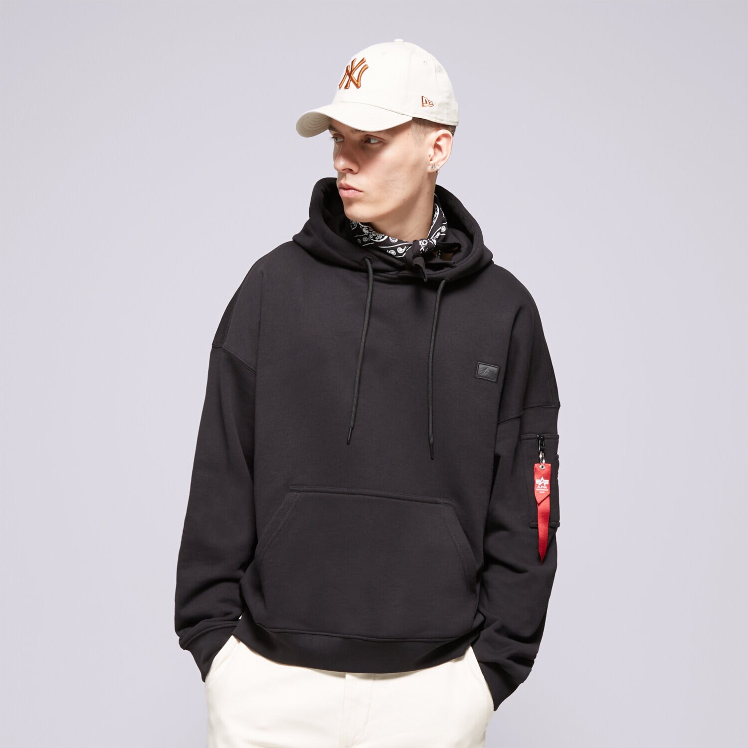 pánská mikina ALPHA INDUSTRIES MIKINA S KAPUCÍ   ALPHA ESSENTIALS RL HOODY 14633503 ČERNÁ