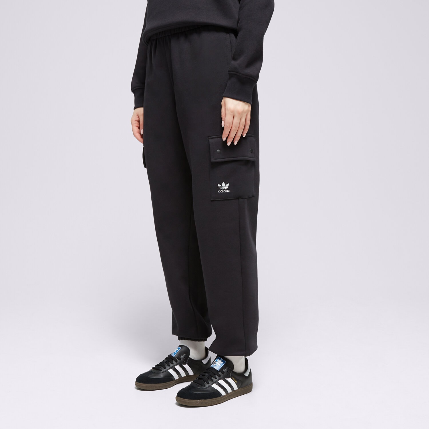 dámské kalhoty ADIDAS KALHOTY  CARGO JOGGER IT7576 ČERNÁ