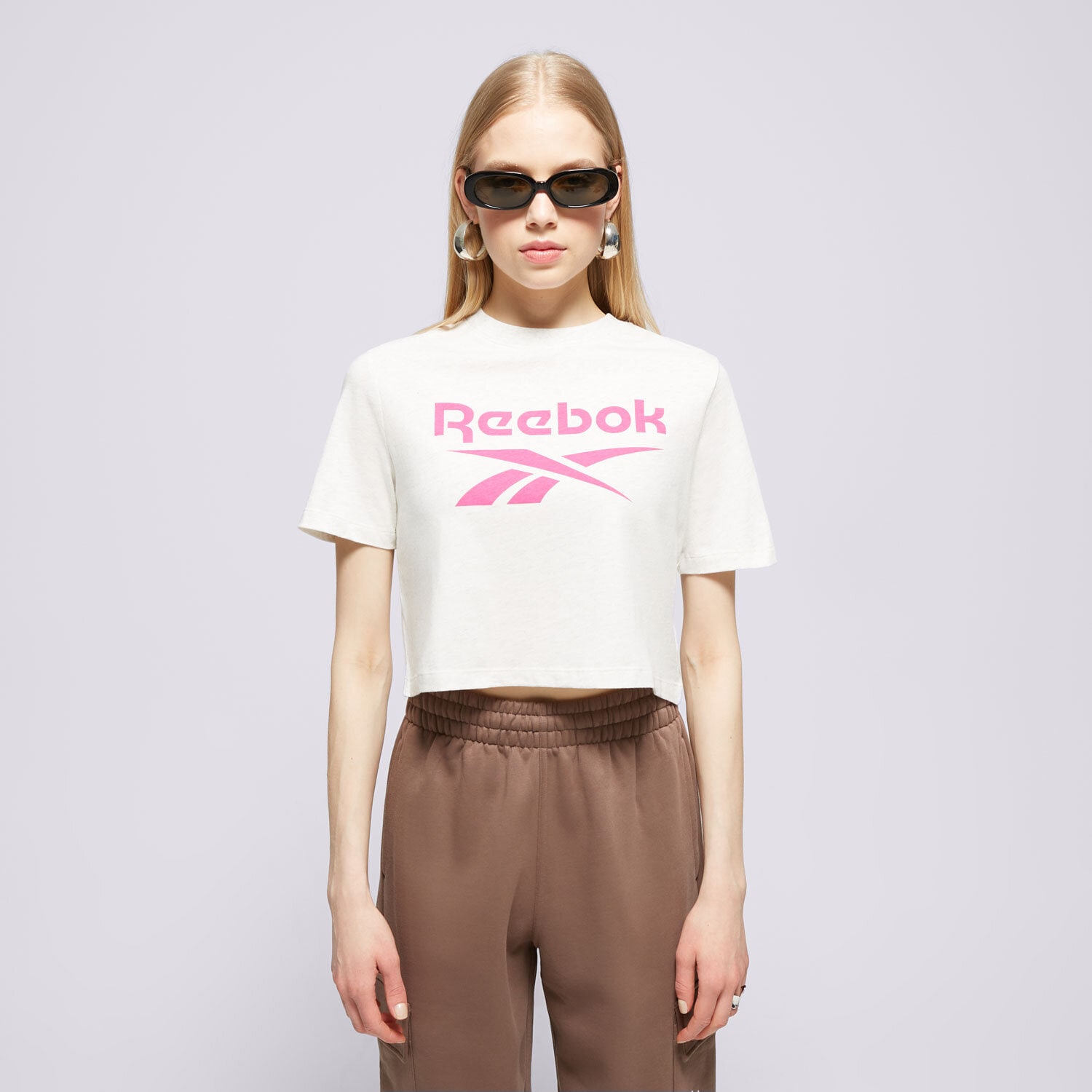 dámské tričko REEBOK TRIČKO REEBOK IDENTITY BIG LOGO CROP TEE 100075999 BÉŽOVÁ