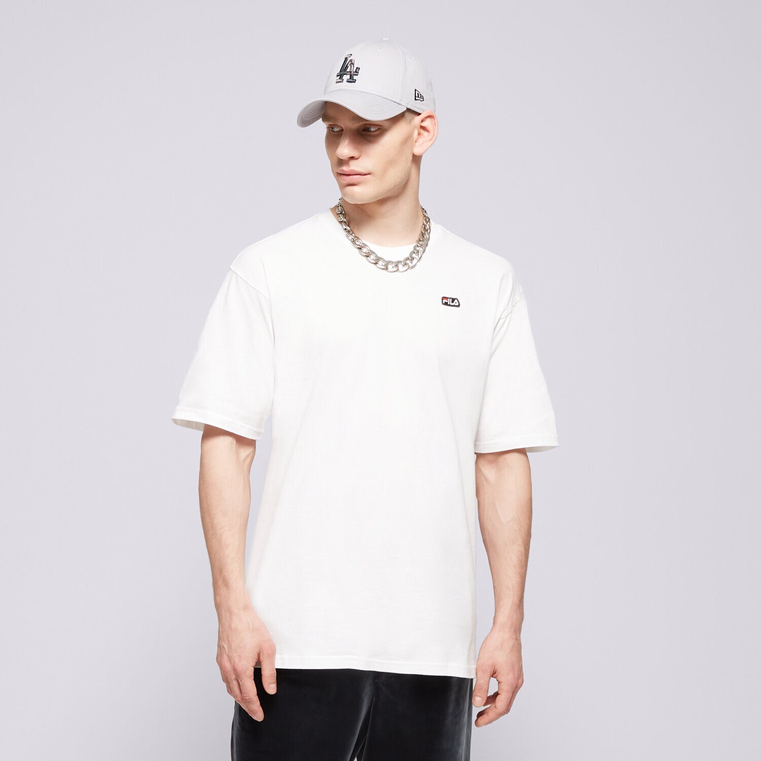 pánské tričko FILA TRIČKO BADGE LOGO TEE FI124TSM70100 BÍLÁ