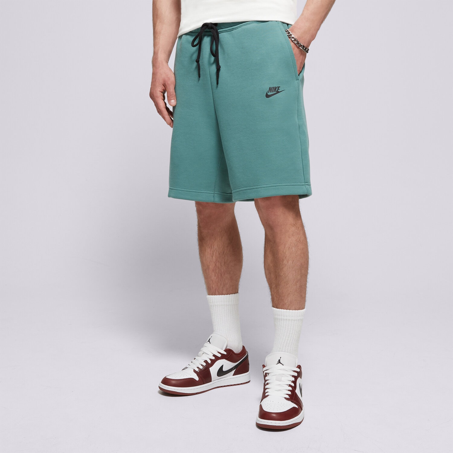 pánské kraťasy NIKE ŠORTKY  TECH FLEECE FB8171-361 ZELENÁ