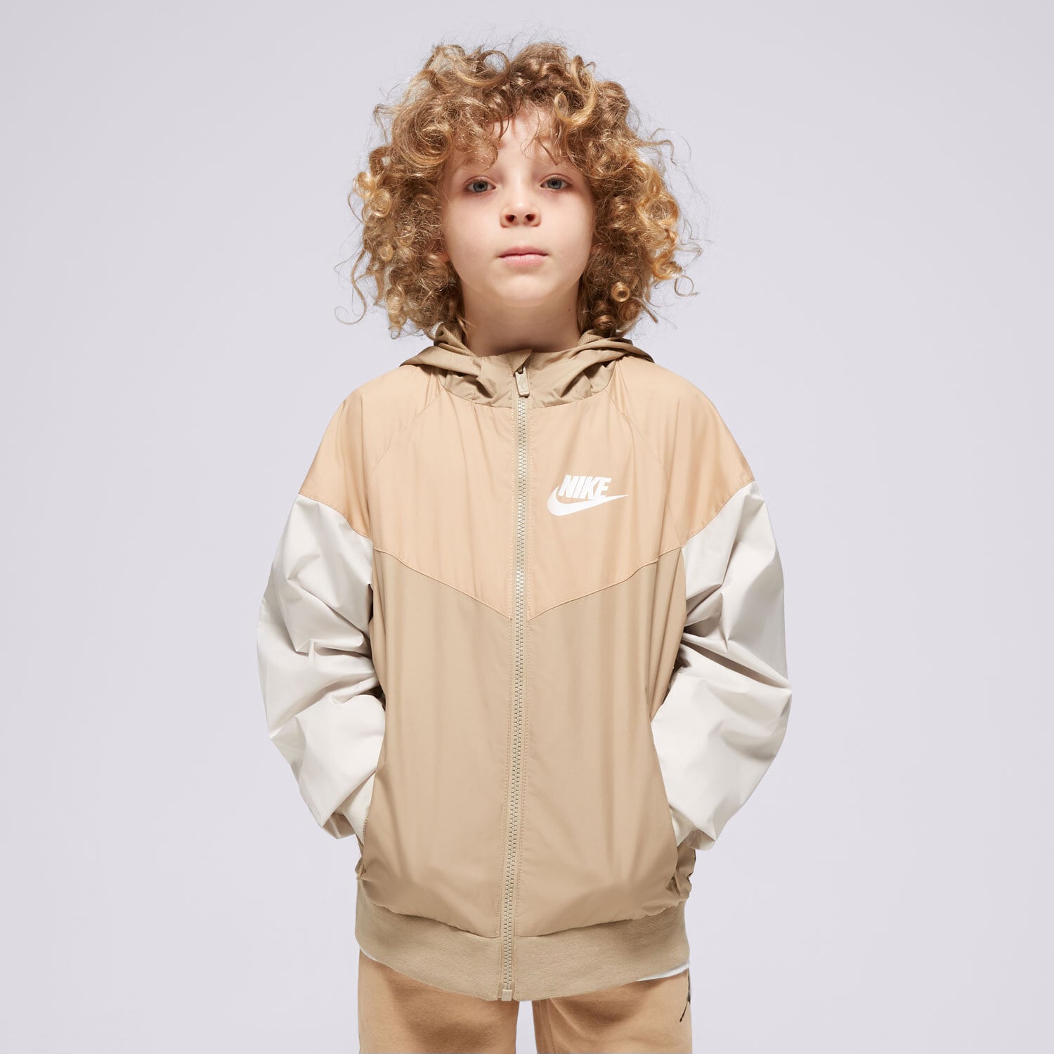 dětské tričko NIKE BUNDA SPORTSWEAR WINDRUNNER BOY 850443-248 BÉŽOVÁ