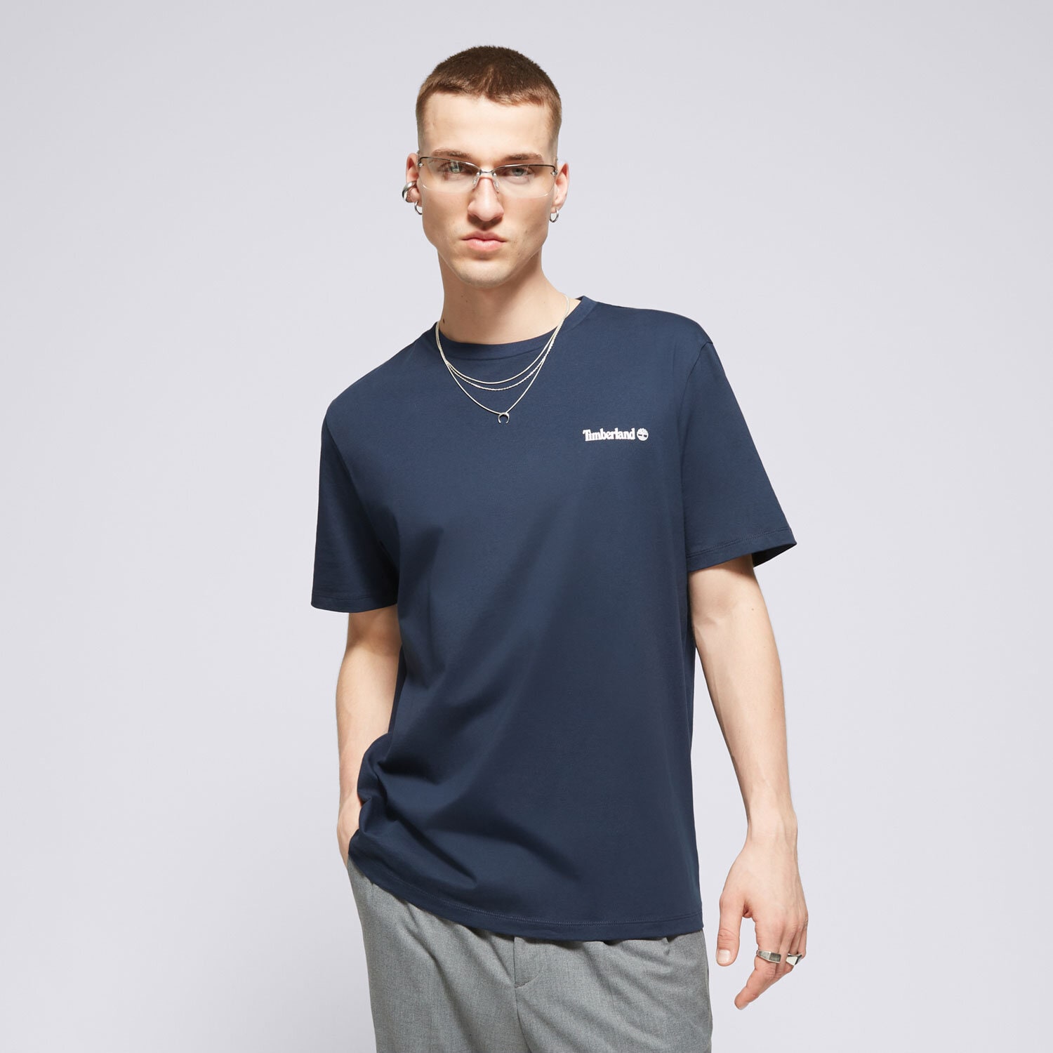 pánské tričko TIMBERLAND TRIČKO SMALL LOGO PRINT TEE TB0A5QQT4331 TMAVOMODRÁ