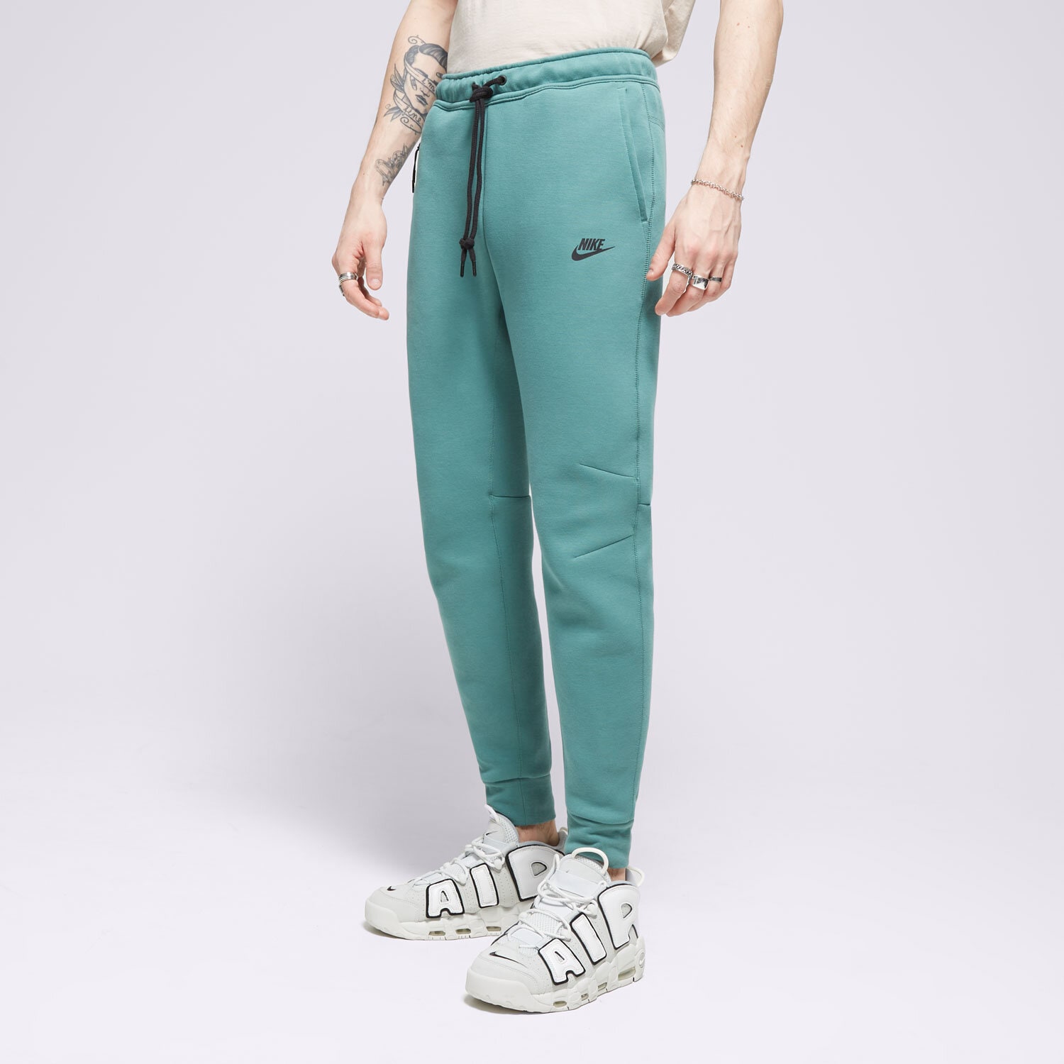 pánské kalhoty NIKE KALHOTY  TECH FLEECE FB8002-361 ZELENÁ