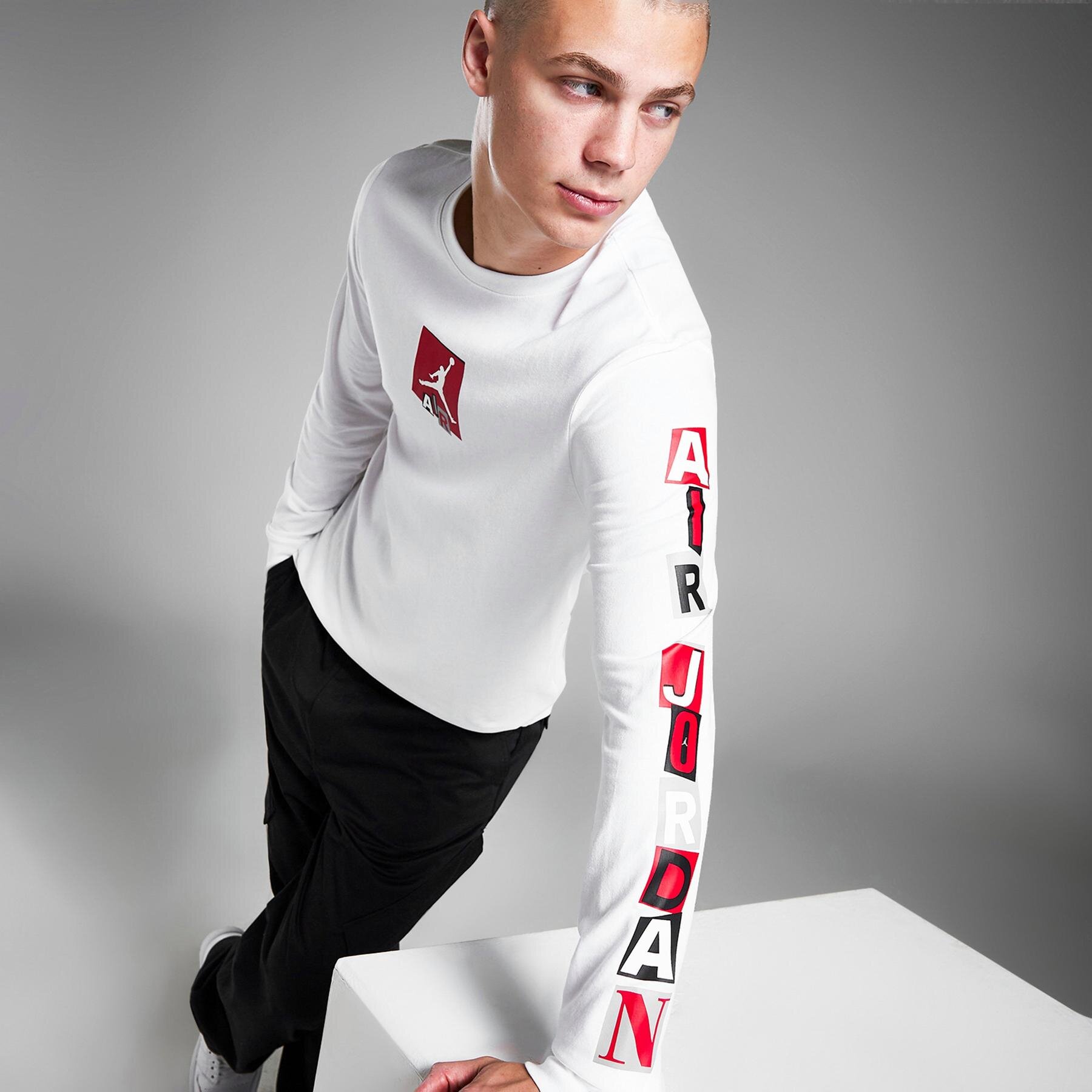 pánské tričko JORDAN TRIČKO M J BRAND LS GFX CREW FD7017-100 BÍLÁ