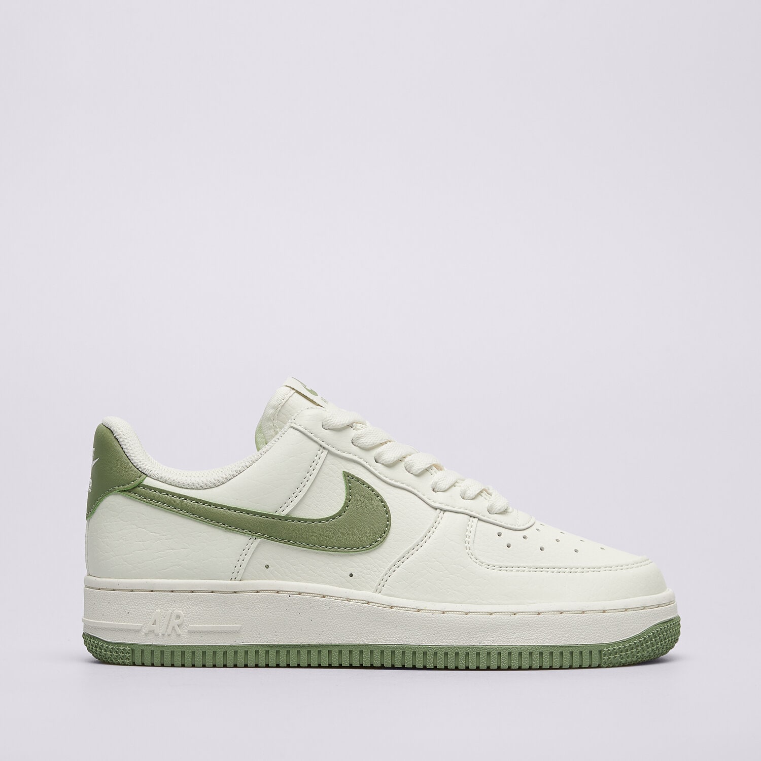 dámské tenisky NIKE AIR FORCE 1 '07 SE DV3808-106 BÉŽOVÁ