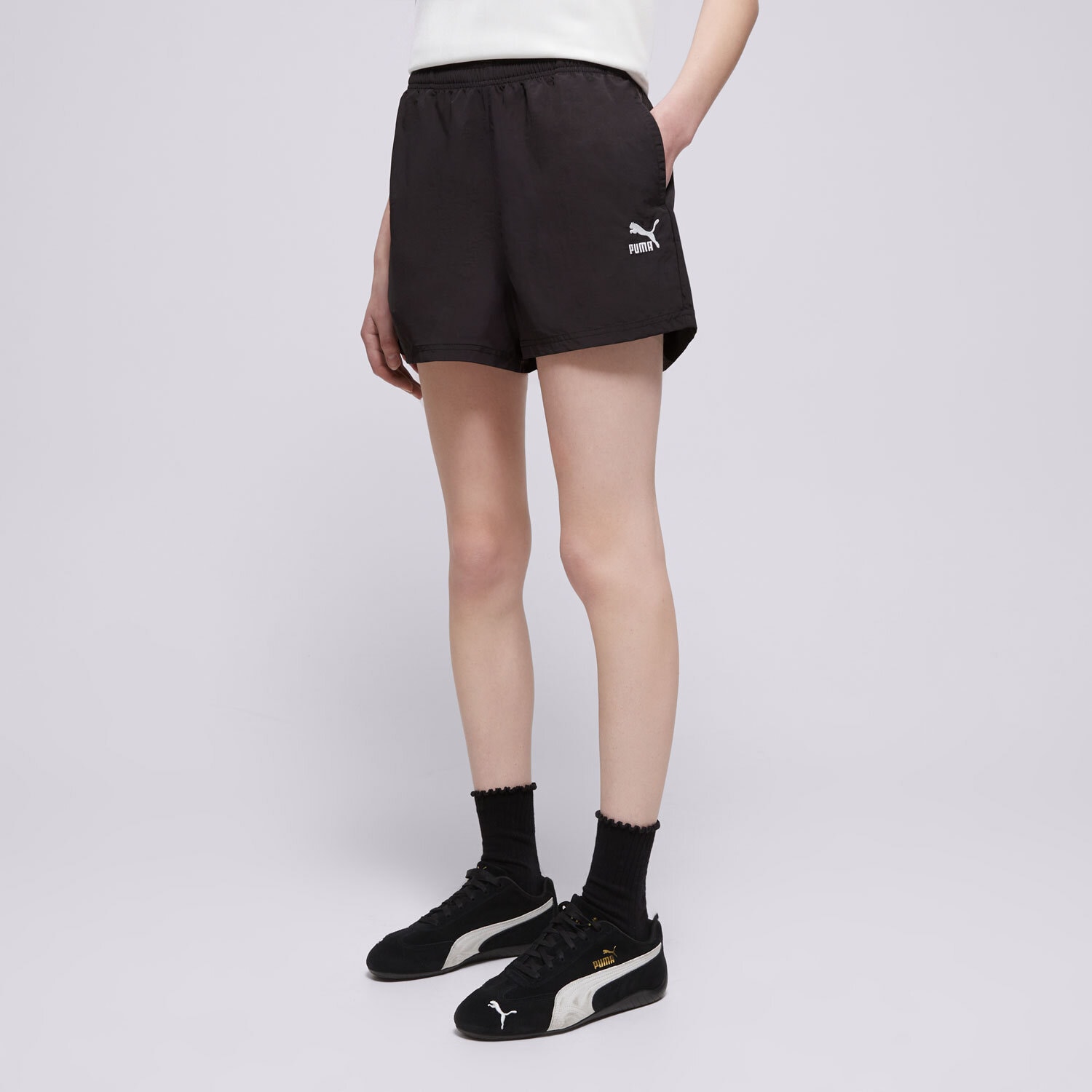 dámské kraťasy PUMA ŠORTKY  CLASSICS A-LINE 62424201 ČERNÁ