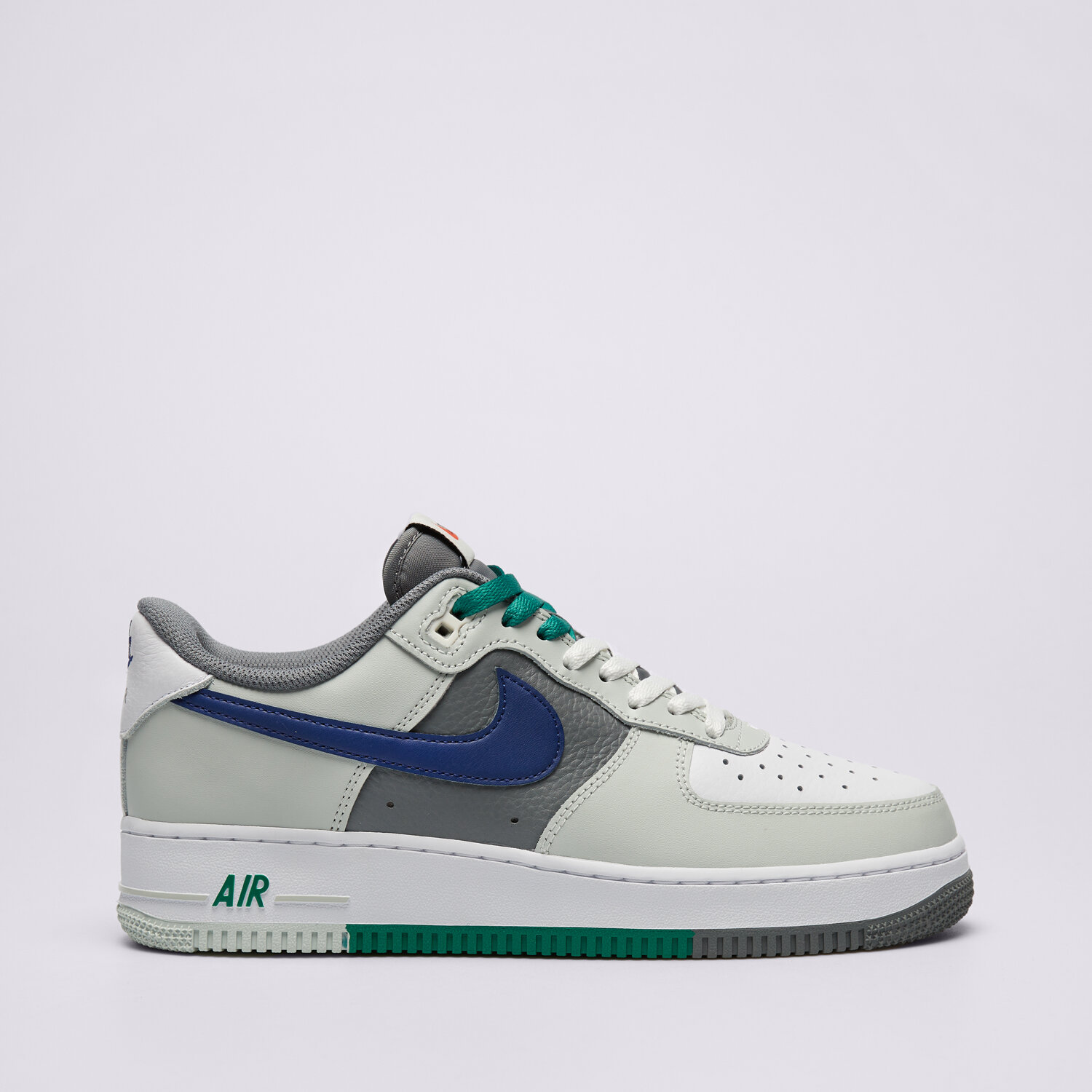 pánské tenisky NIKE AIR FORCE 1 '07 LV8 FD2592-001 ŠEDÁ
