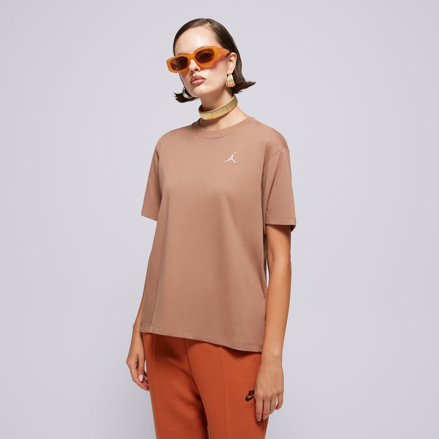 dámské tričko TRIČKO W JORDAN ESSEN GF TEE CORE 23 FN4500-256 HNĚDÁ