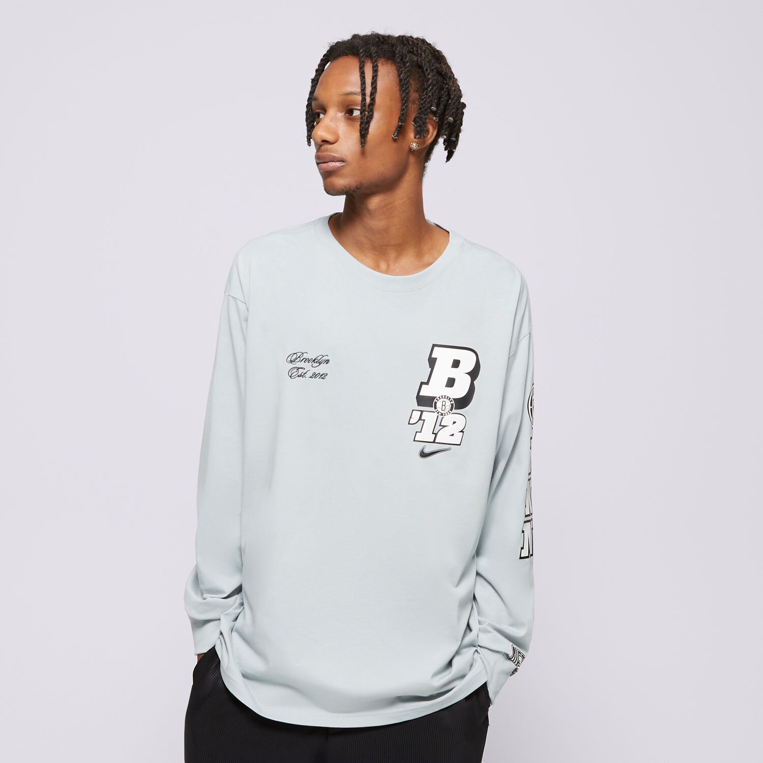 pánské tričko NIKE TRIČKO BKN M NK CTS OGC VSY LS TEE NBA HF1261-041 ŠEDÁ