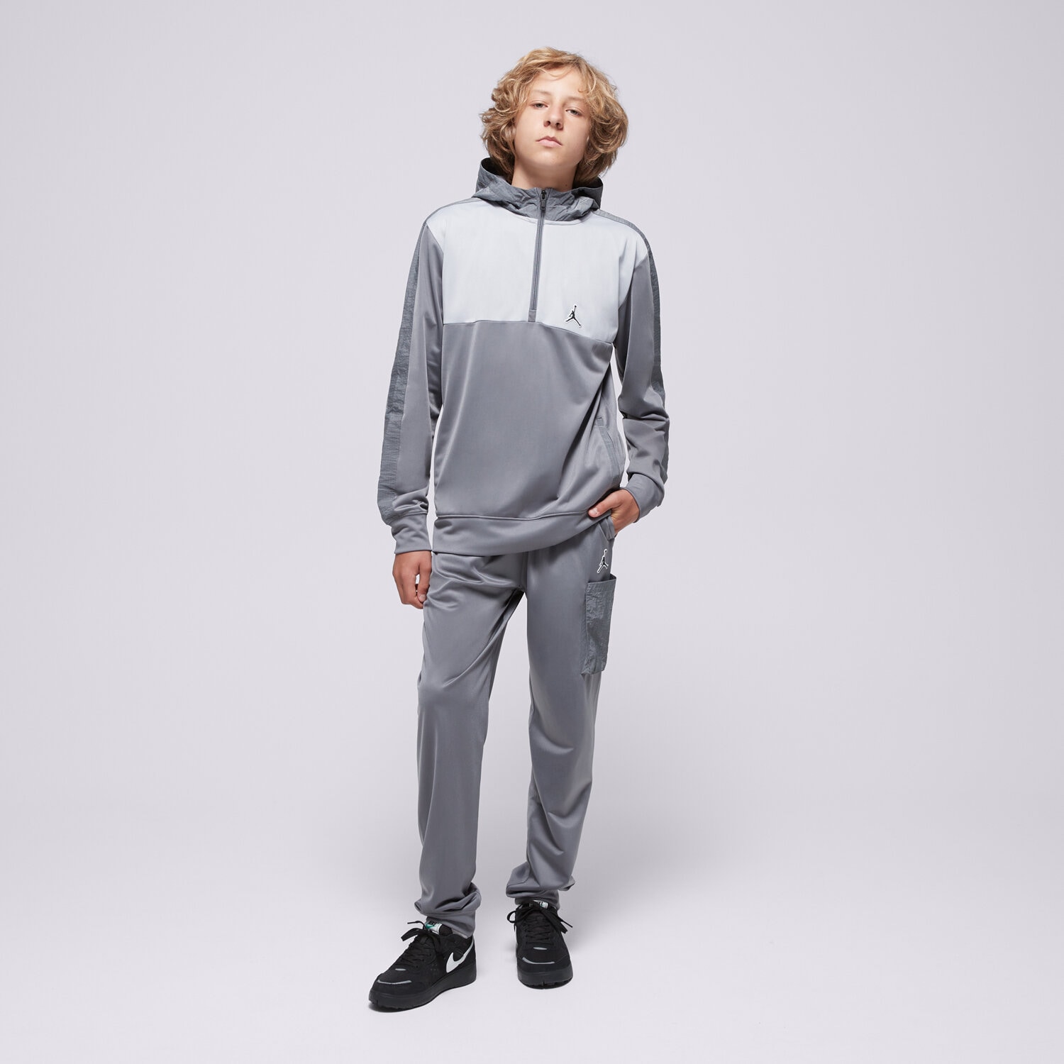 dětské kalhoty JORDAN SOUPRAVA WVN PNL CRGO OH SUIT GRY/BLK B 95D036-M19 ŠEDÁ