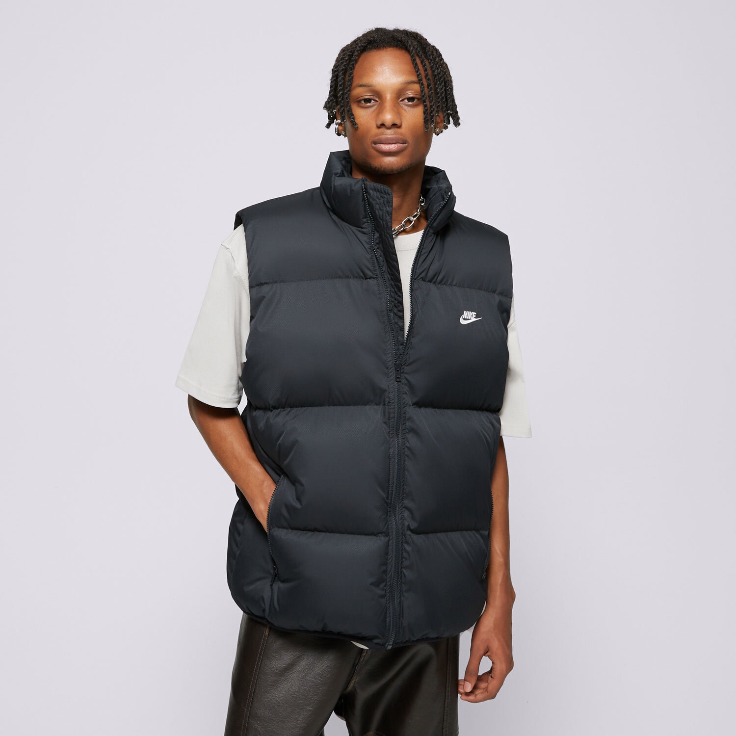 pánská vesta NIKE VESTA M NK CLUB PUFFER VEST FB7373-010 ČERNÁ