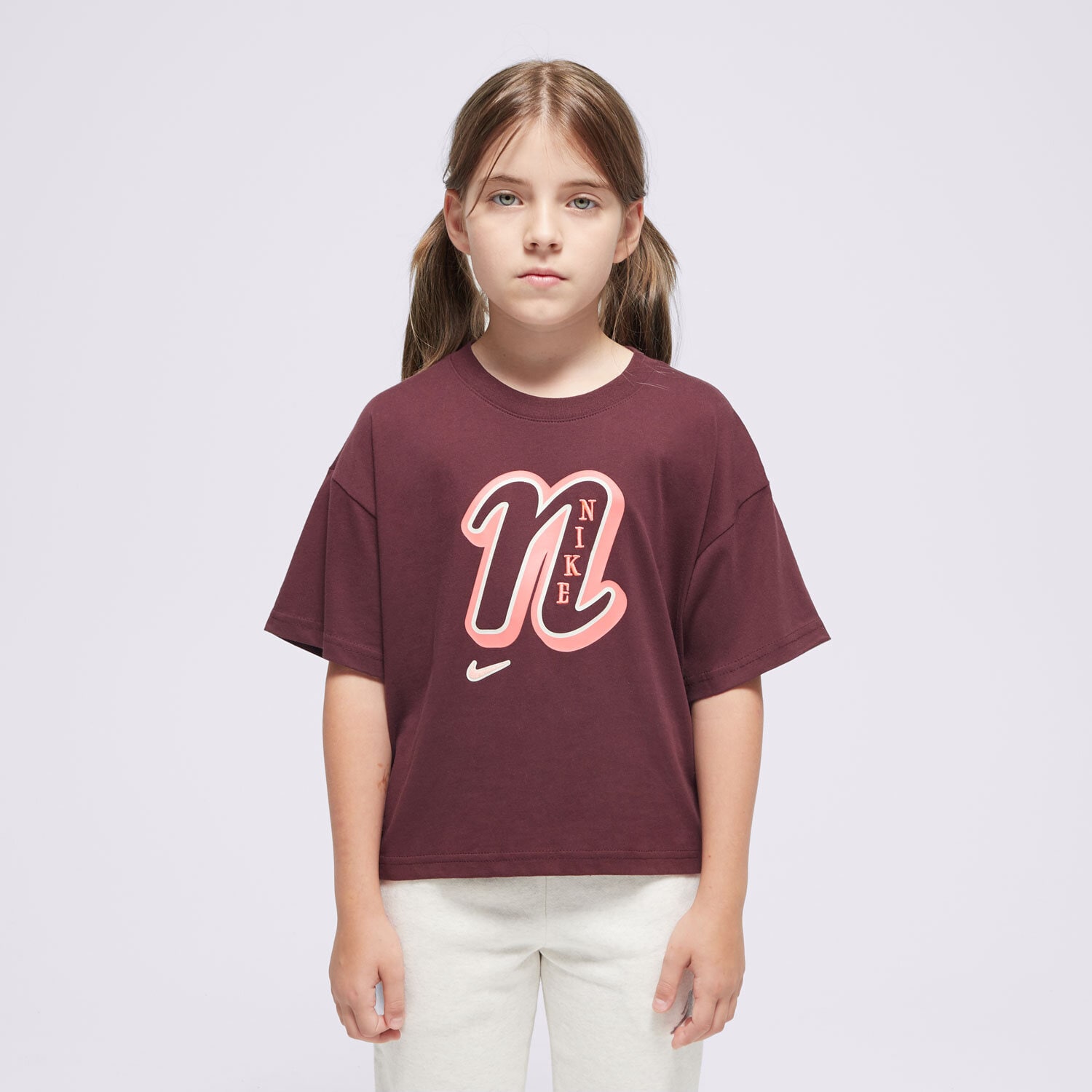 dětské tričko NIKE TRIČKO NSW GRAPHIC STAR G FZ5562-652 HNĚDÁ