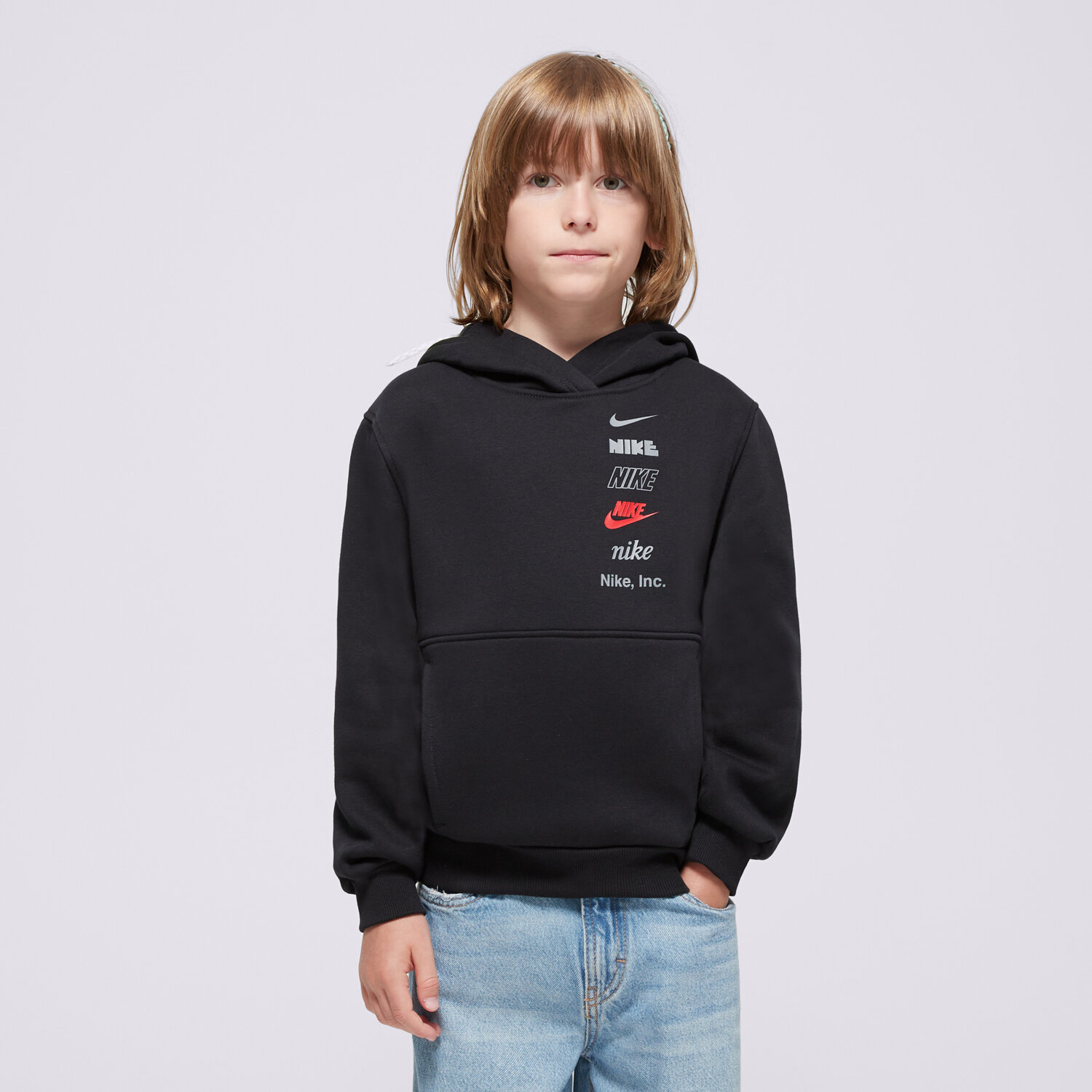 dětská mikina NIKE MIKINA S KAPUCÍ K NSW CLUB FLC HDY MLOGO BOY HQ0970-010 ČERNÁ