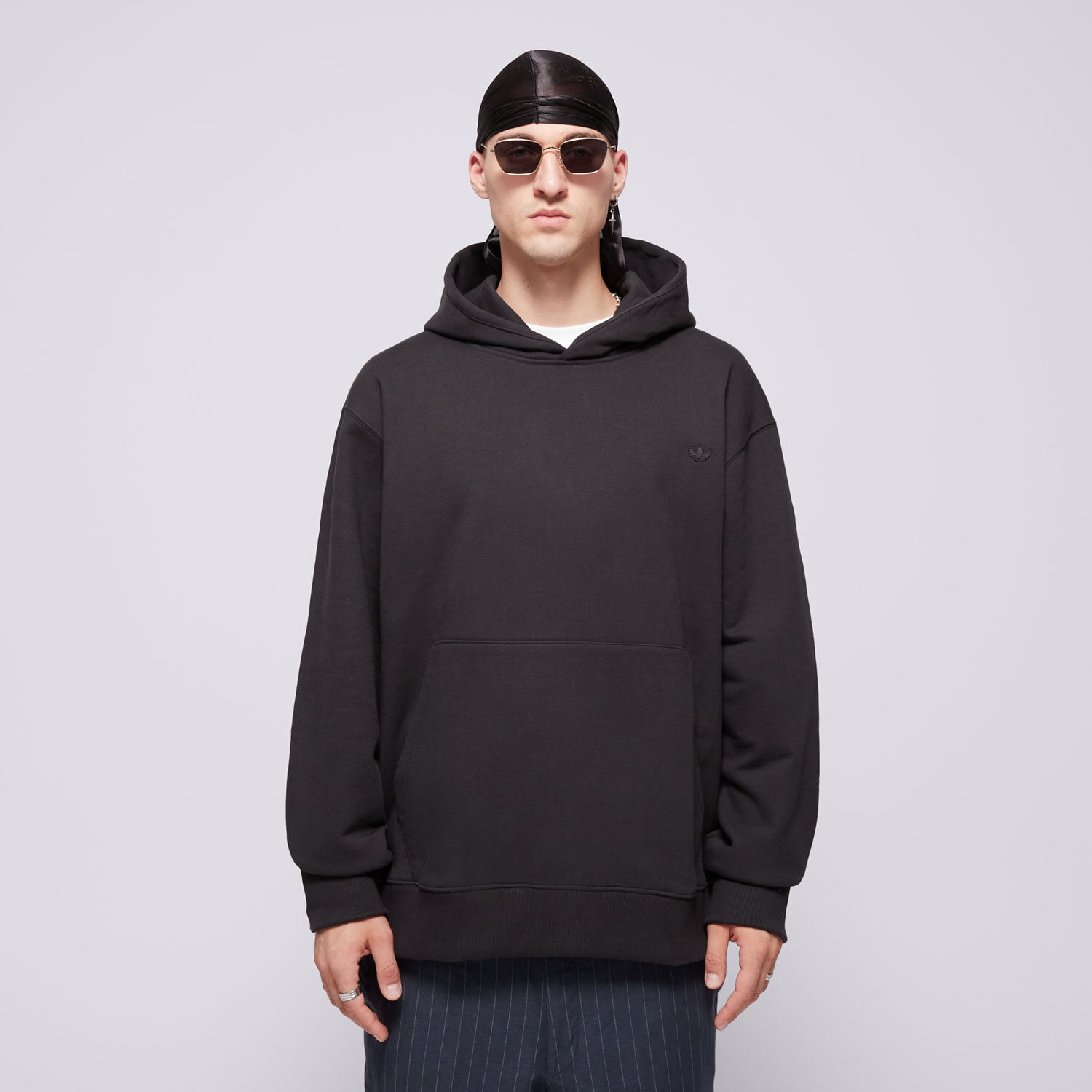 pánská mikina ADIDAS MIKINA S KAPUCÍ P ESS HD IY2247 ČERNÁ