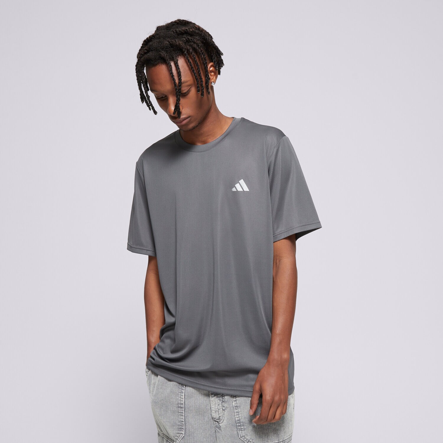 pánské tričko ADIDAS TRIČKO SML GRAPH H.SILVER JN6805 ŠEDÁ