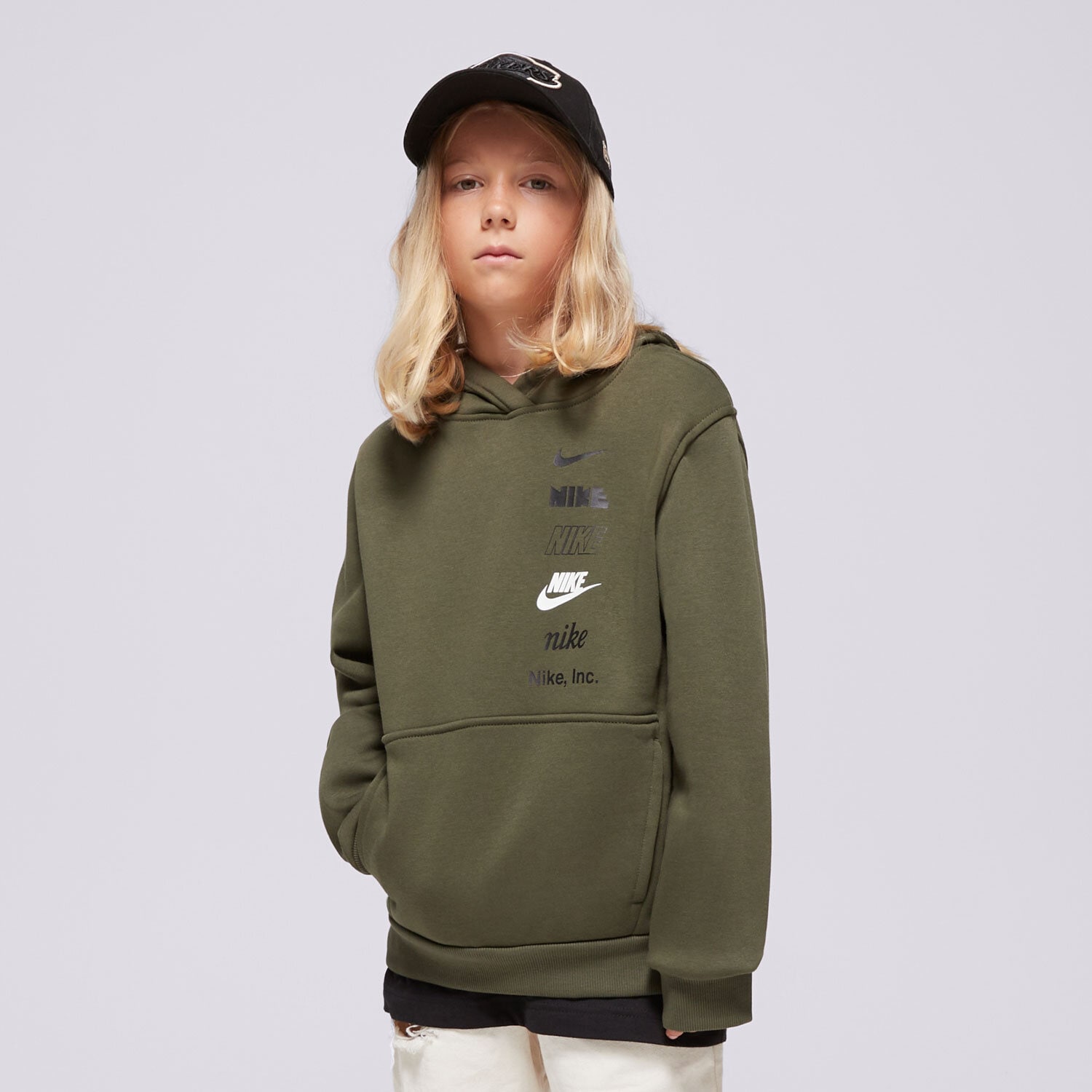 dětská mikina NIKE MIKINA S KAPUCÍ K NSW CLUB FLC HDY MLOGO BOY HQ0970-325 KHAKI