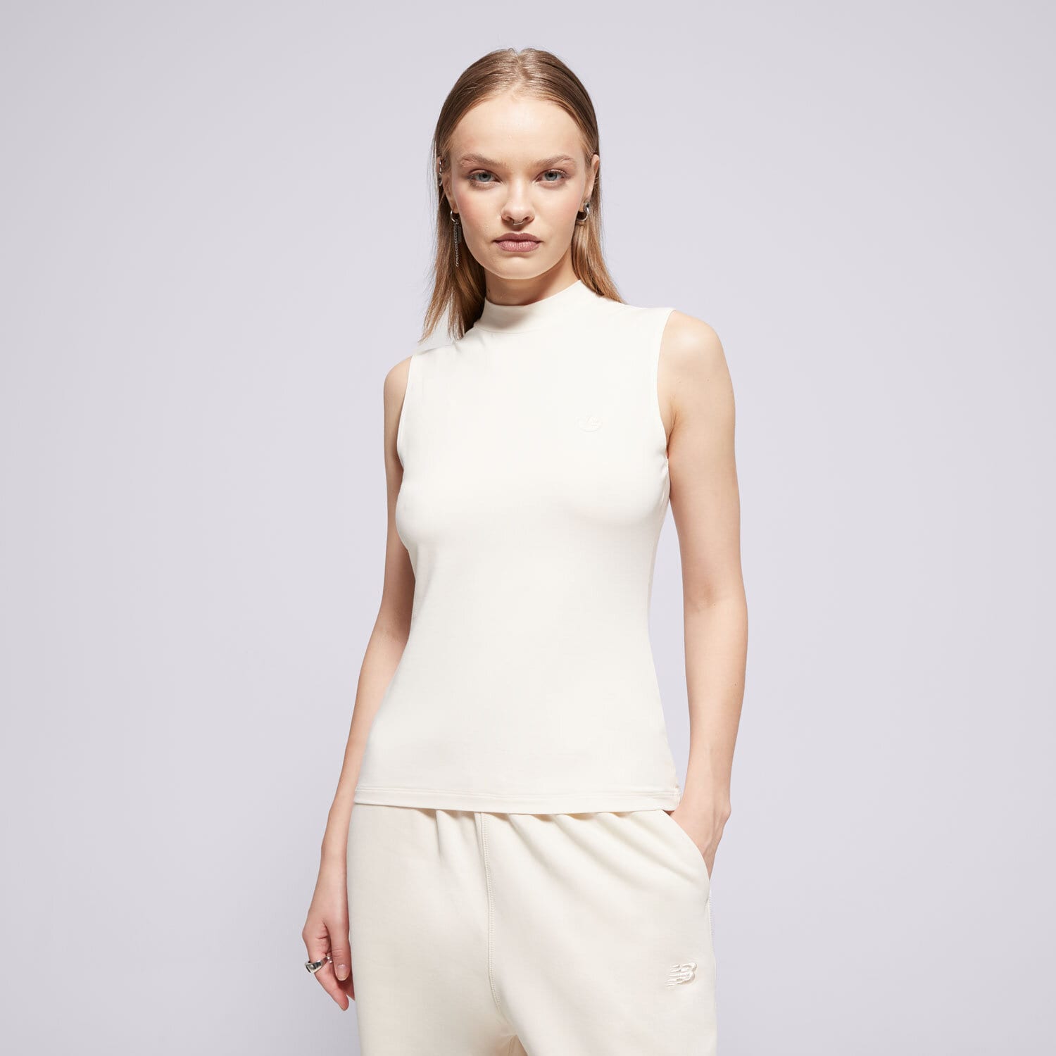 dámský top ADIDAS TOP P ESS TOP IW5742 BÍLÁ