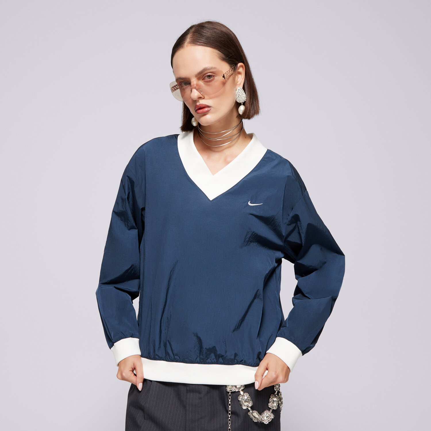 dámská mikina NIKE MIKINA W NSW ESSTL WVN UV LS VNCK CRW FV7649-480 TMAVOMODRÁ