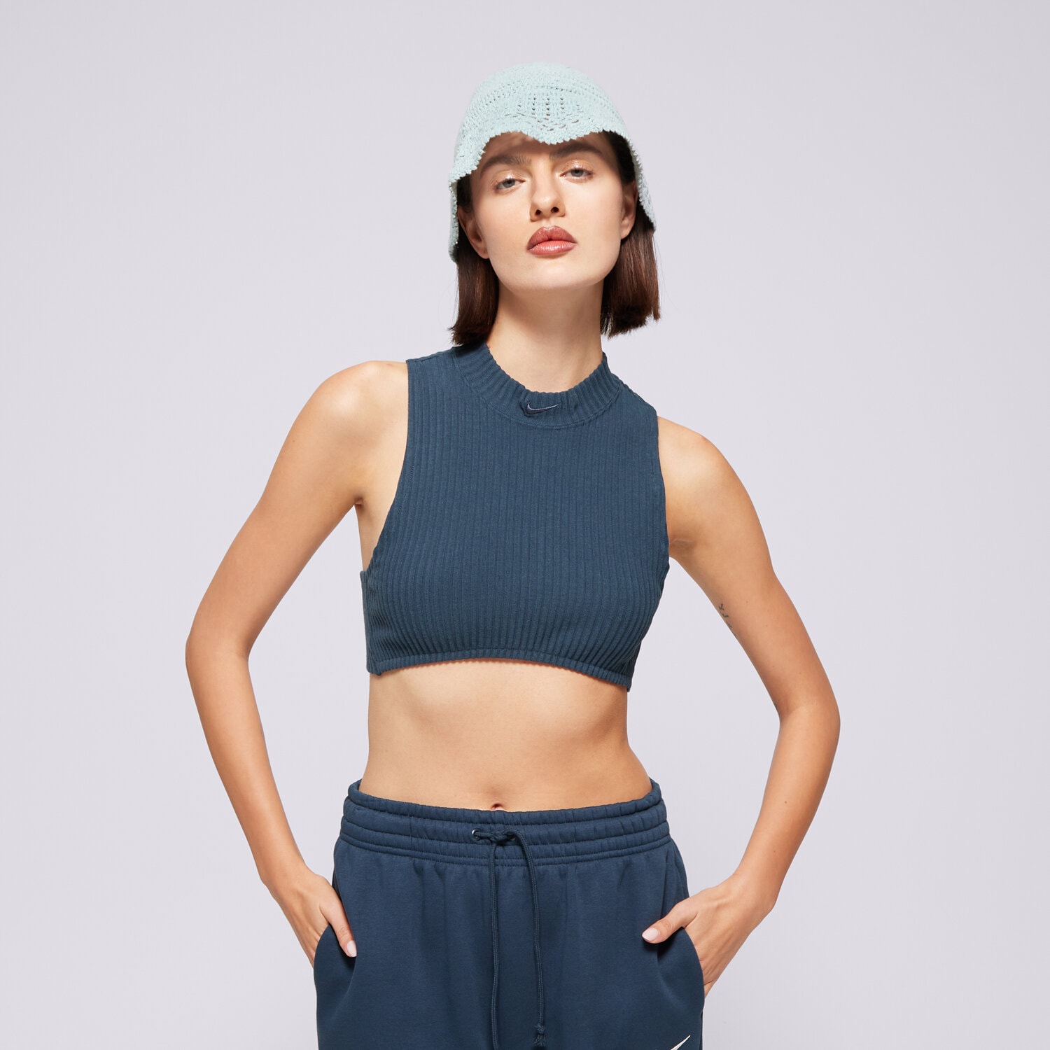 dámský top NIKE TOP W NSW NK CHLL KNT RIB CRP TNK FN3677-478 TMAVOMODRÁ