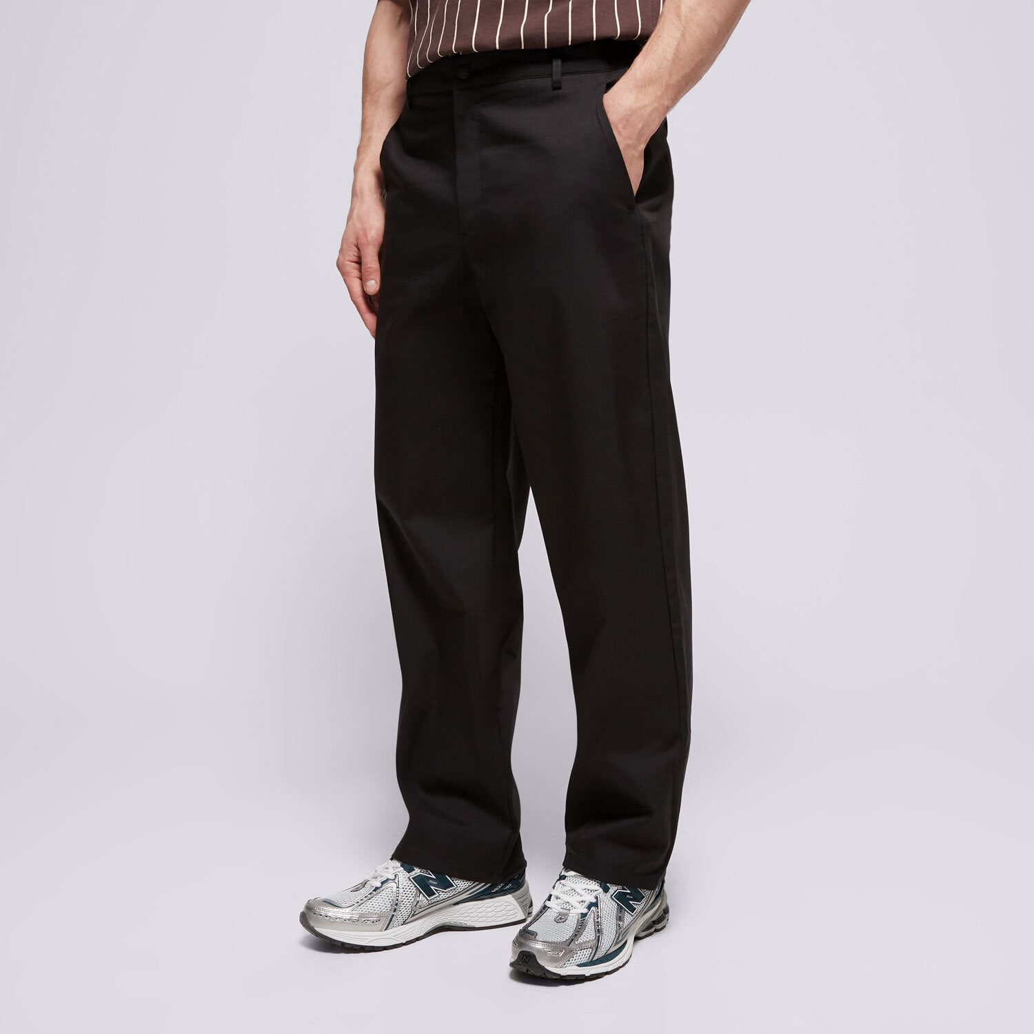 pánské kalhoty NEW BALANCE KALHOTY  ATHLETICS STANDARD PANT 30" MP43560BK ČERNÁ